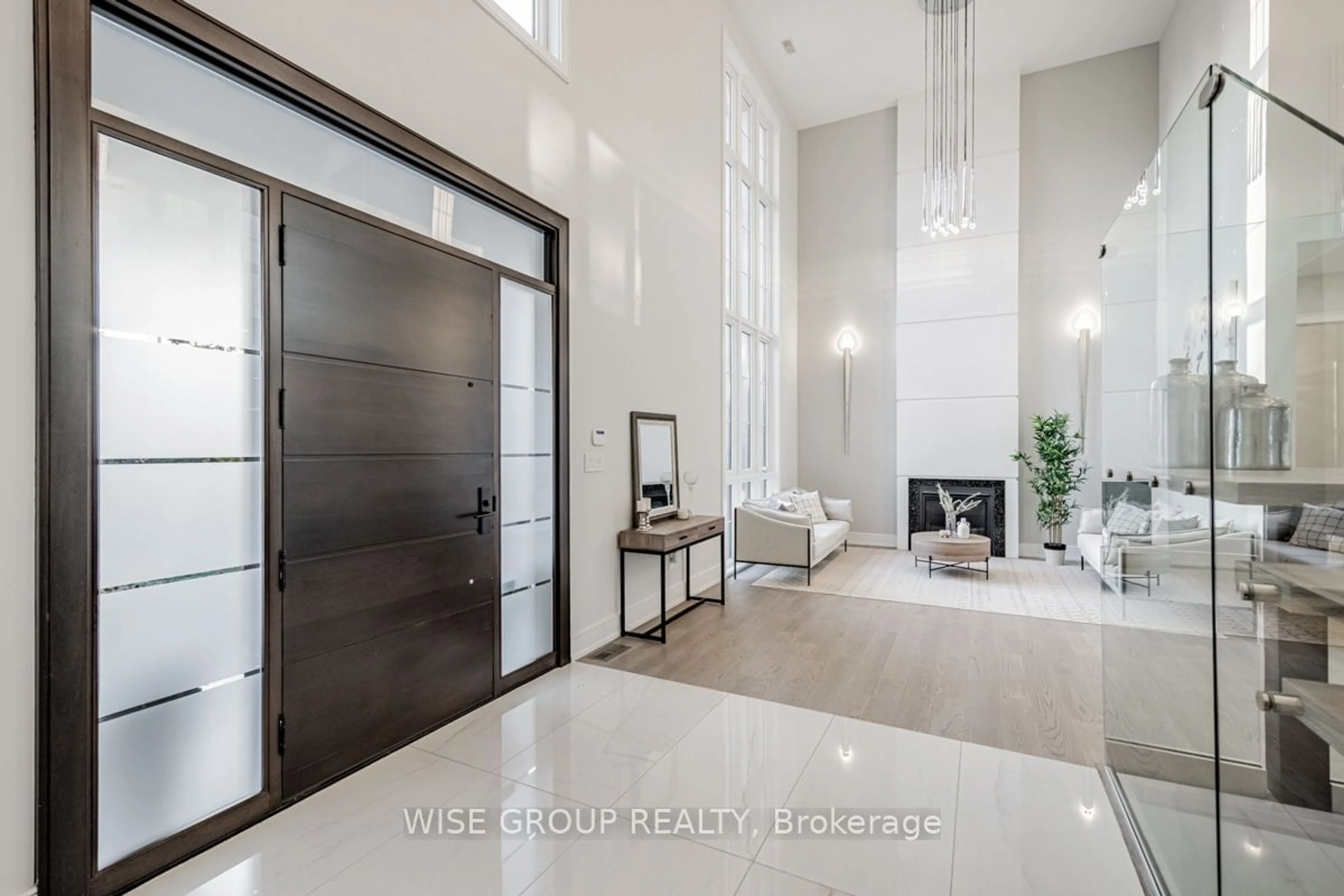 Indoor foyer, wood floors for 1322 Stanbury Rd, Oakville Ontario L6L 2J4