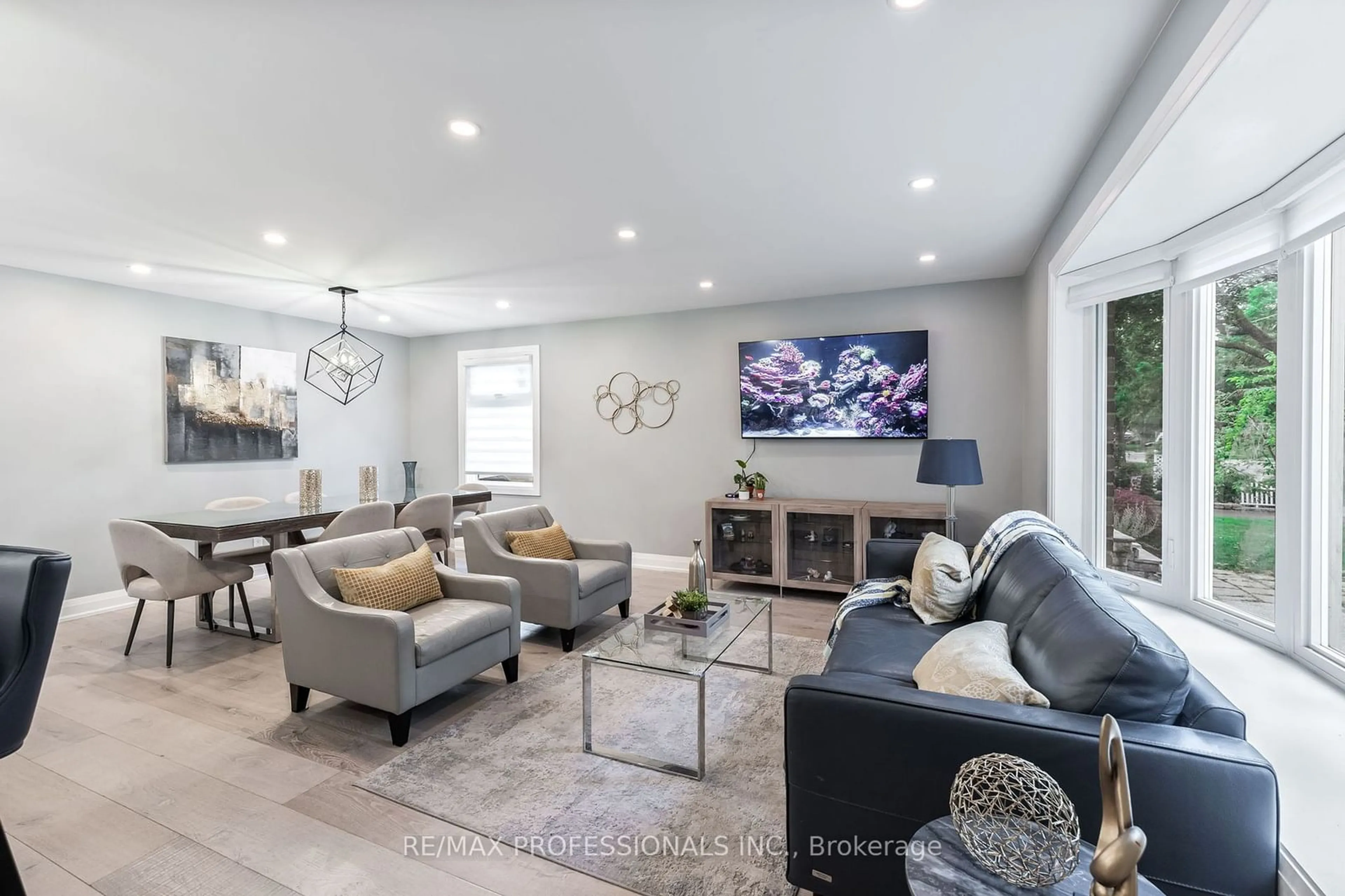 Living room, wood floors for 27 Charleston Rd, Toronto Ontario M9B 4M6