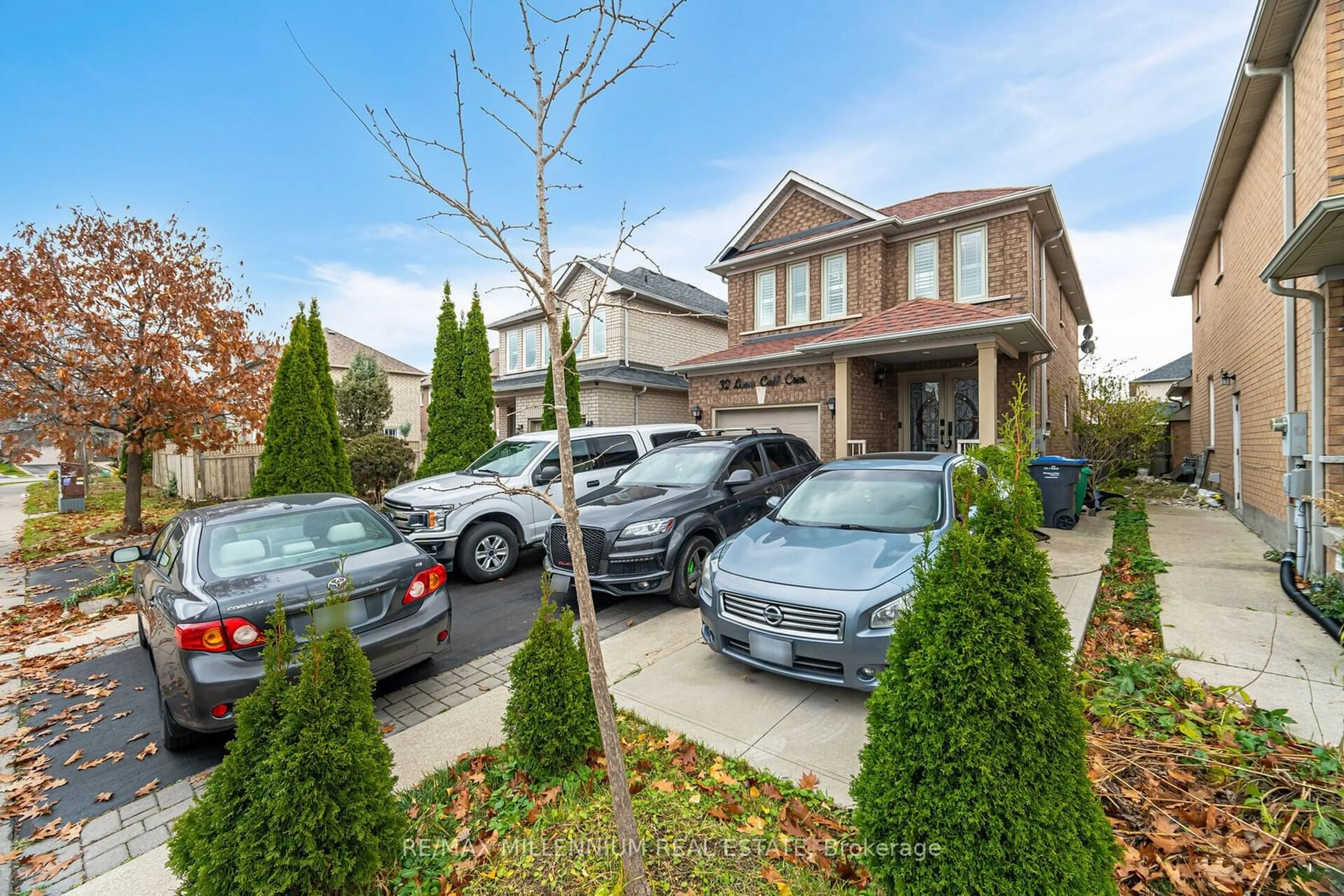 Home with brick exterior material for 32 Loons Call Cres, Brampton Ontario L6R 2G5