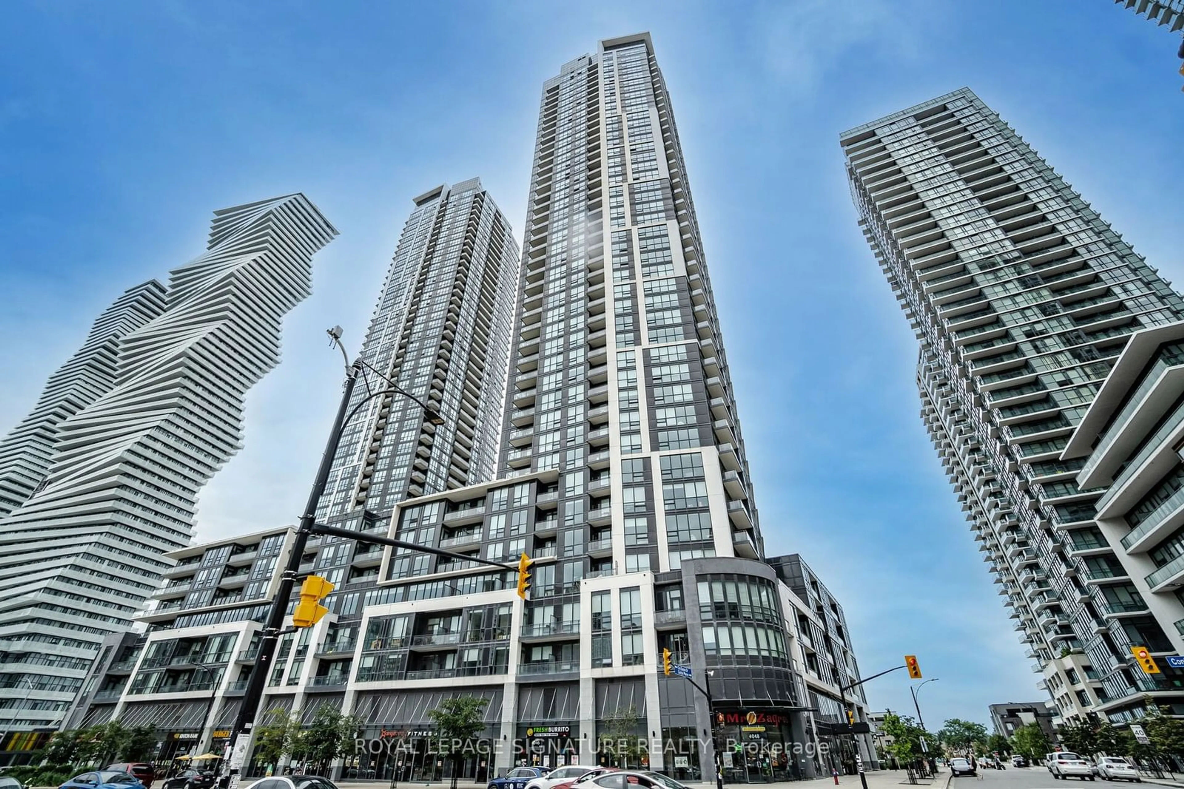 A pic from exterior of the house or condo, the view of city buildings for 510 Curran Pl #3008, Mississauga Ontario L5B 0G4