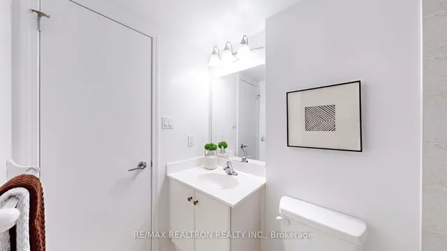 Additional property image - 25 Laidlaw St Unit 516