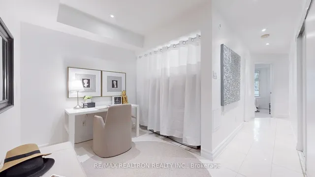Additional property image - 25 Laidlaw St Unit 516