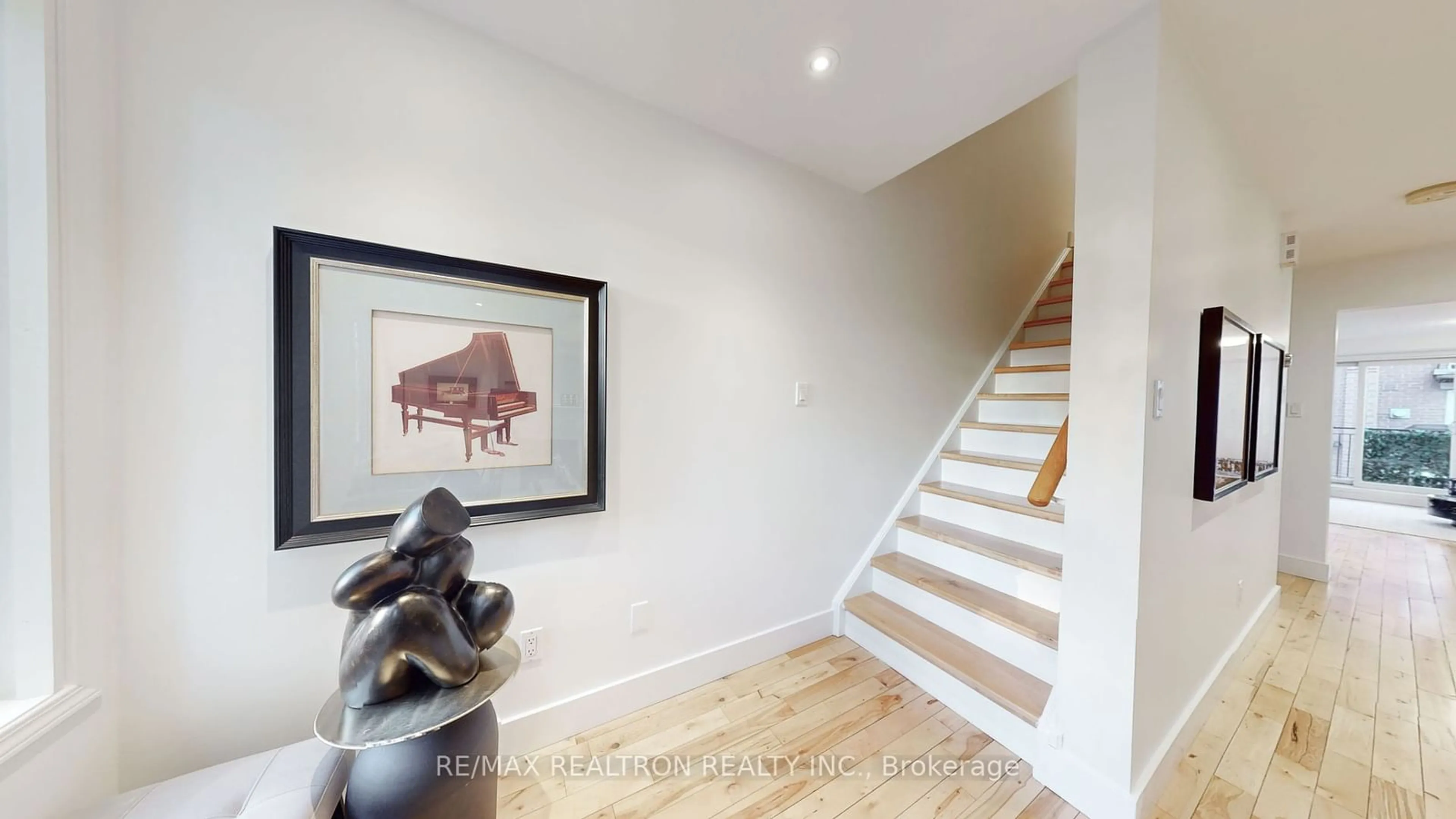 Stairs for 25 Laidlaw St #516, Toronto Ontario M6K 1X3