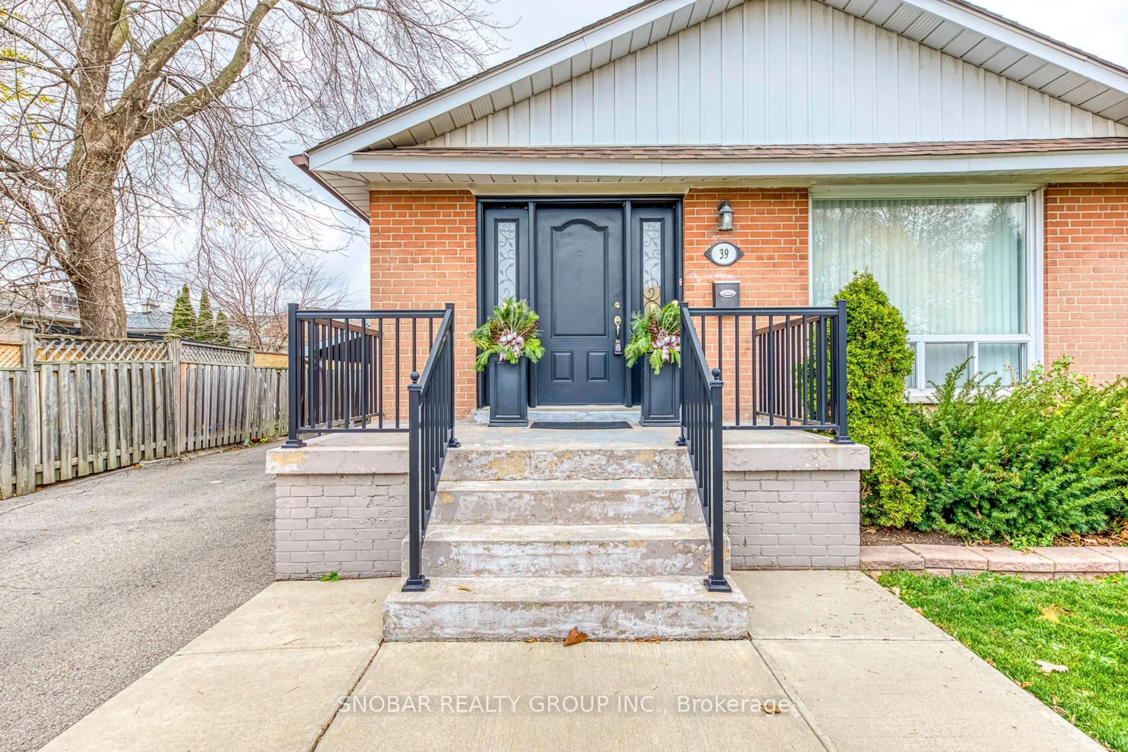 Home with brick exterior material for 39 Buckley Cres, Toronto Ontario M9R 3K4