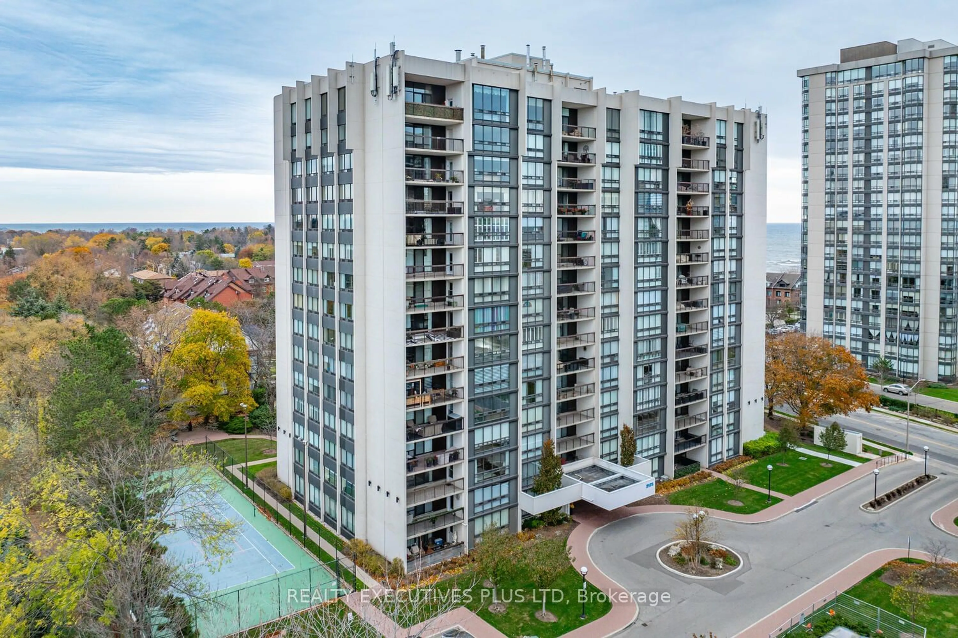 A pic from exterior of the house or condo, the front or back of building for 2175 Marine Dr #202, Oakville Ontario L6L 5L5