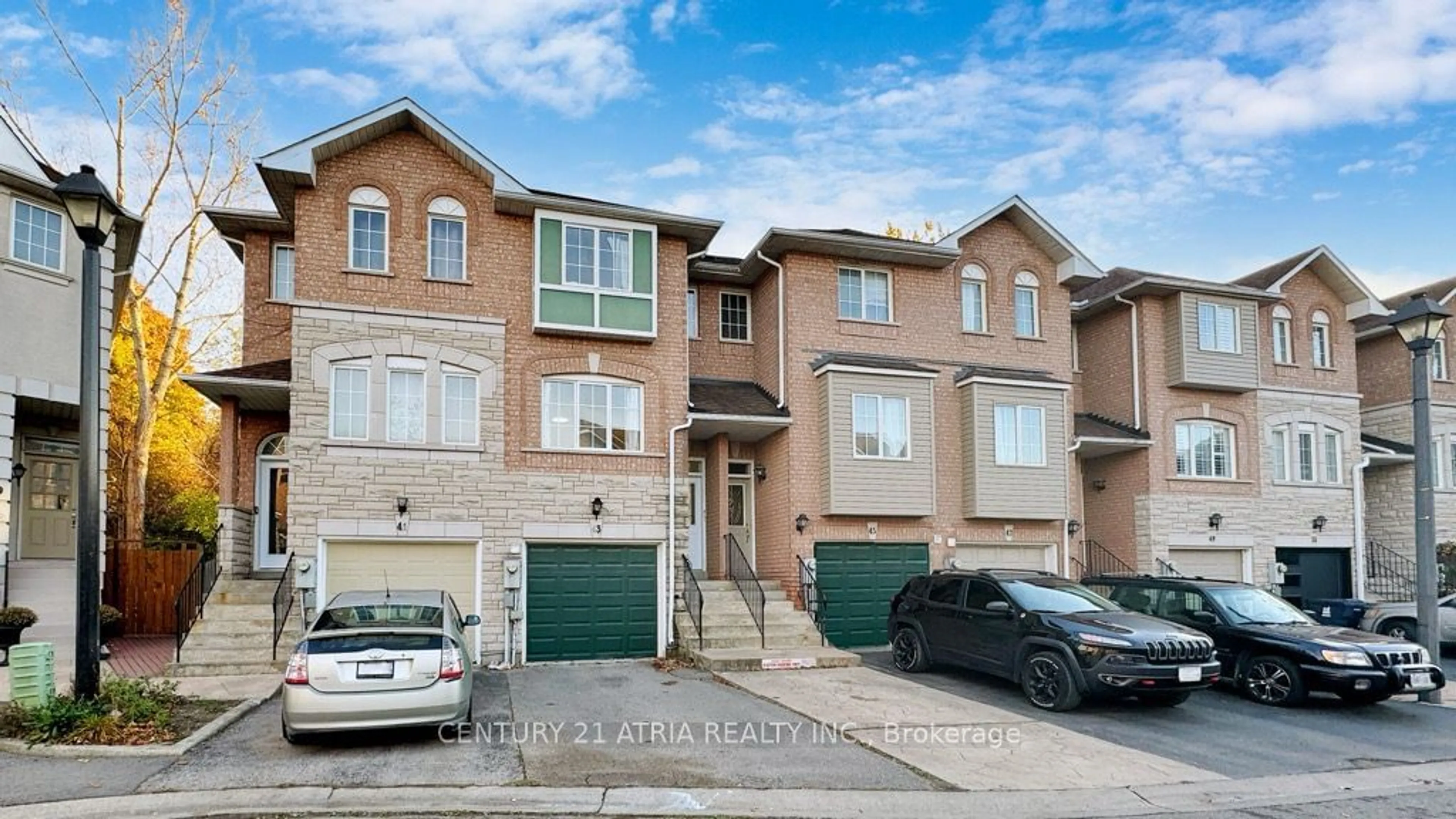 A pic from exterior of the house or condo, the street view for 43 Rivers Edge Dr, Toronto Ontario M6M 5L4