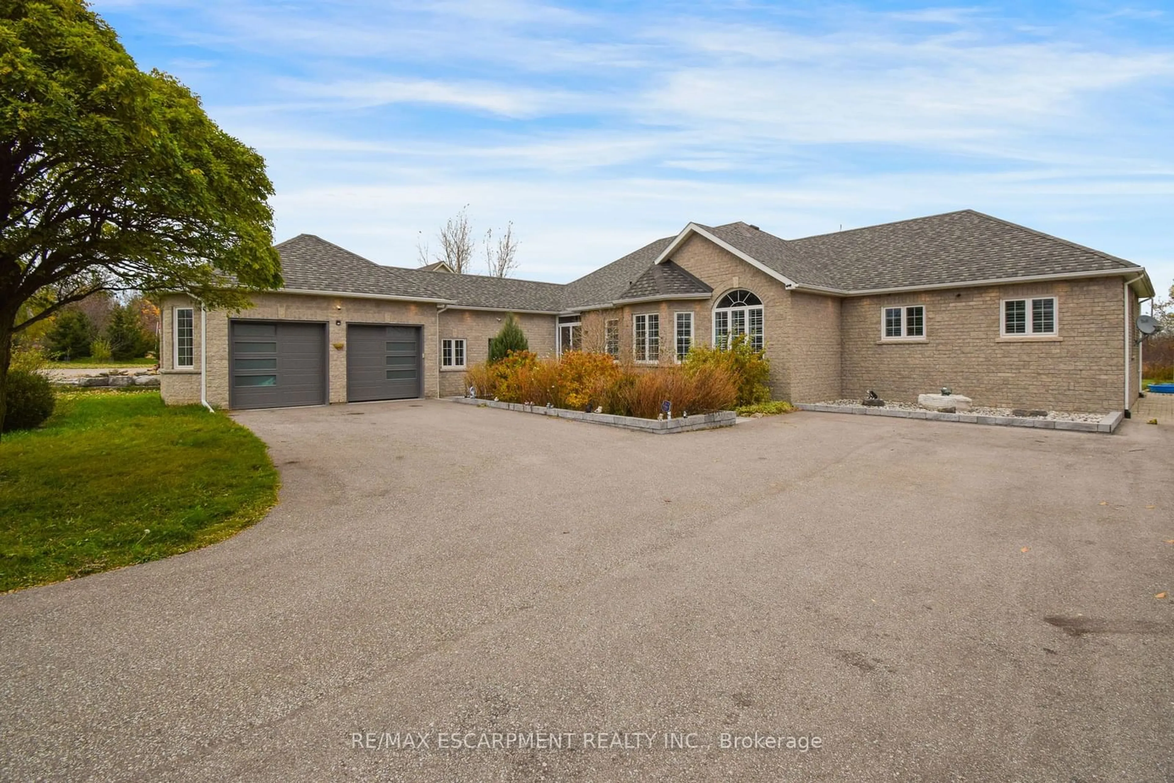 Frontside or backside of a home, cottage for 9153 Eighth Line, Halton Hills Ontario L7G 4S5