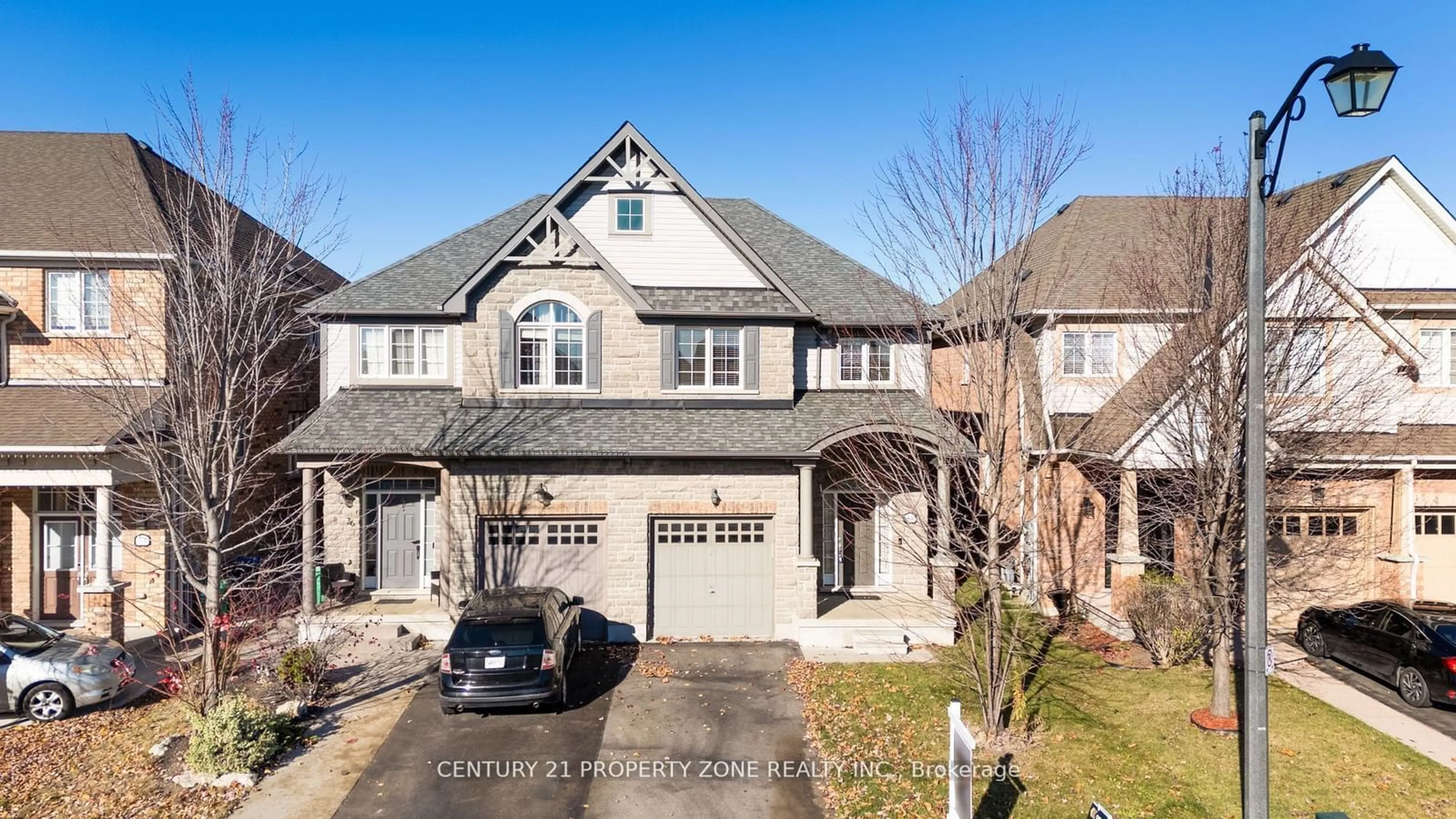 A pic from exterior of the house or condo, the street view for 38 Twistleton St, Caledon Ontario L7C 3W1