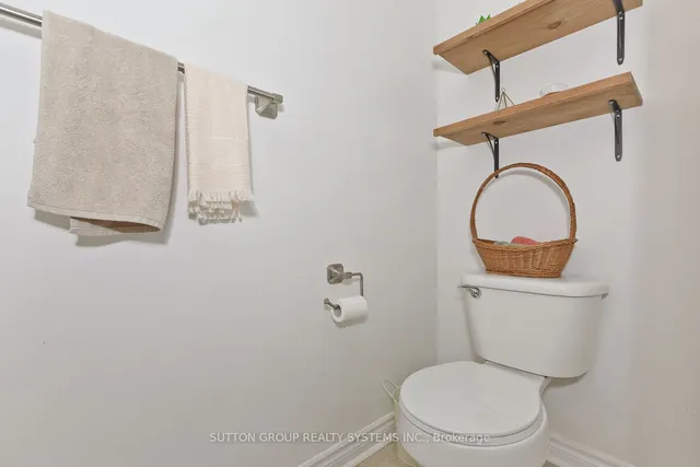 Additional property image - 355 Hobbs Cres