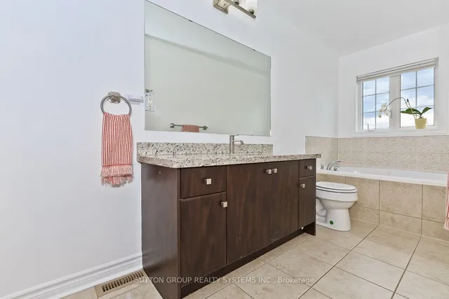 Additional property image - 355 Hobbs Cres
