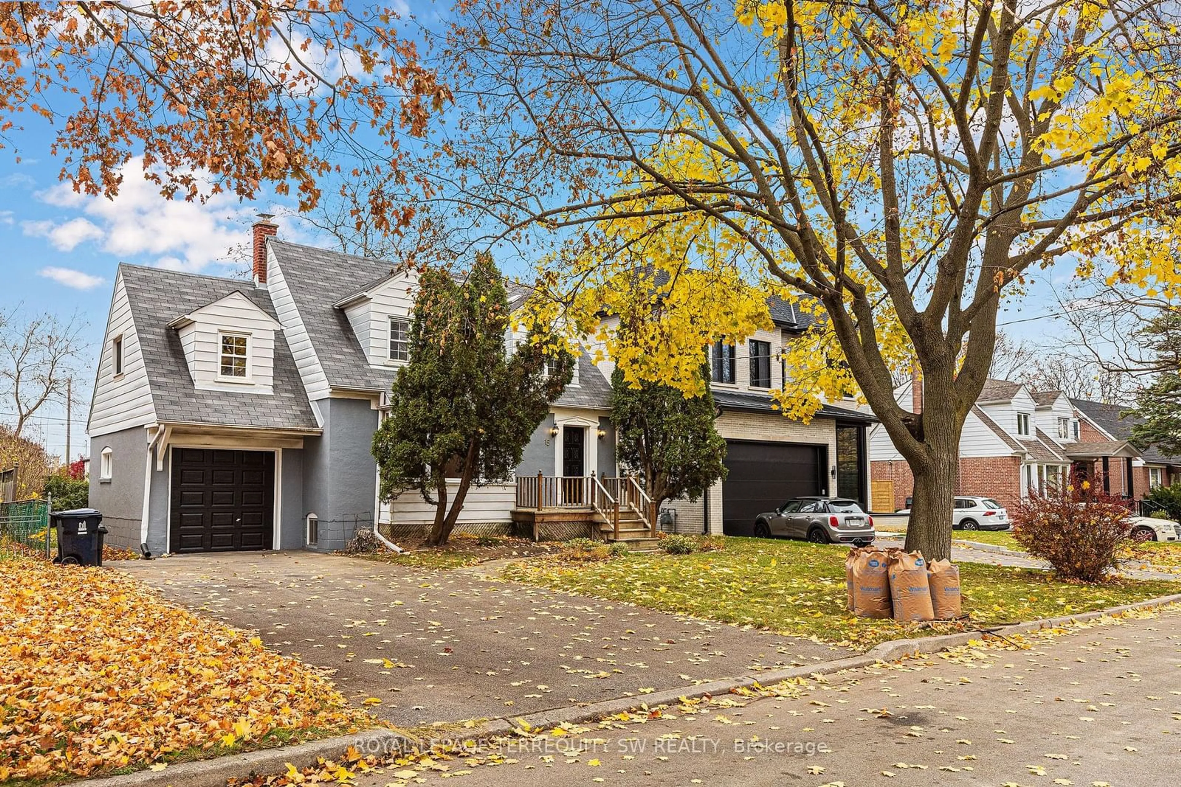 A pic from exterior of the house or condo, the street view for 15 Farnsworth Dr, Toronto Ontario M9N 2Z5