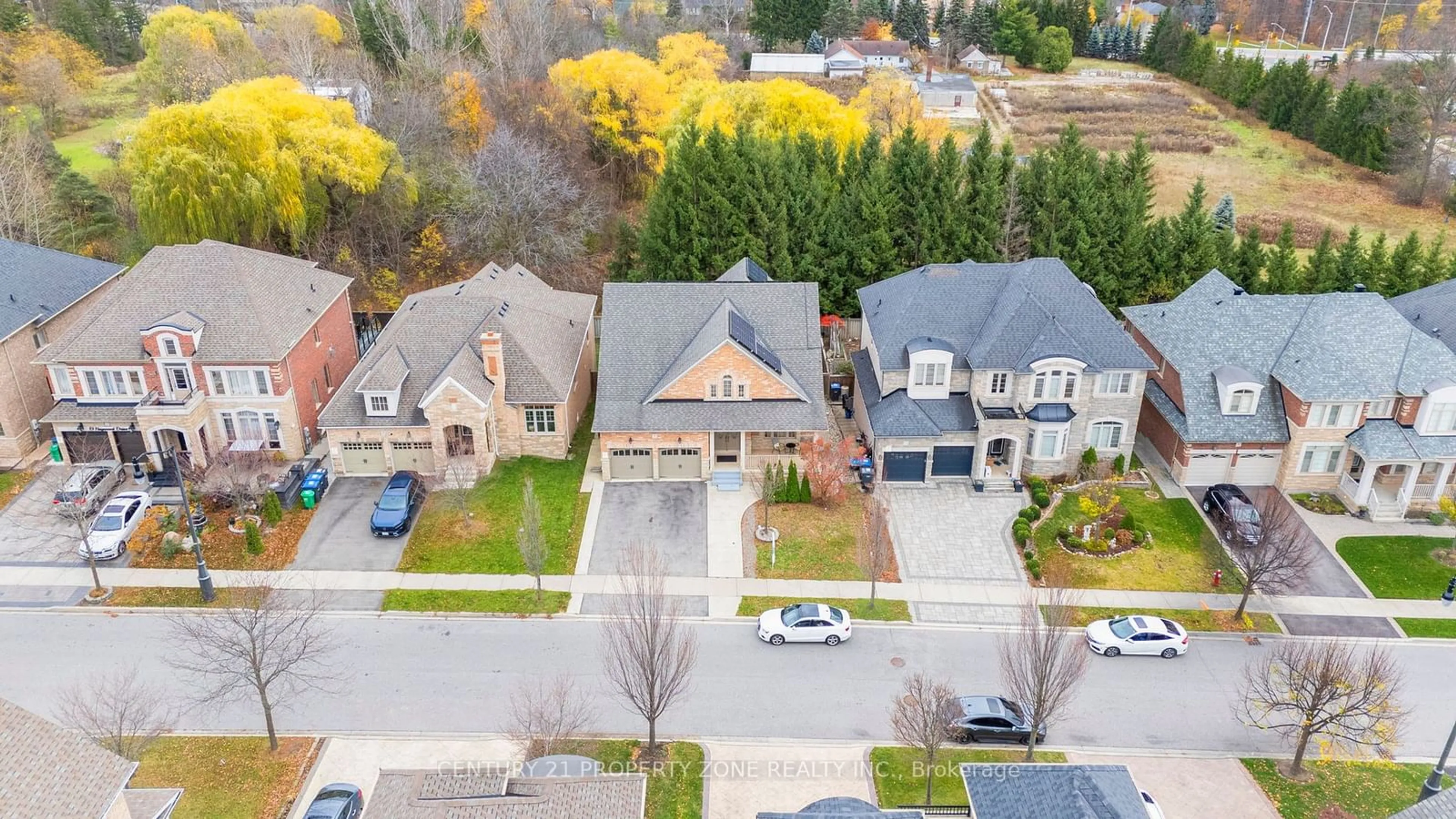 Frontside or backside of a home, the street view for 9 Haywood Dr, Brampton Ontario L6X 0W1