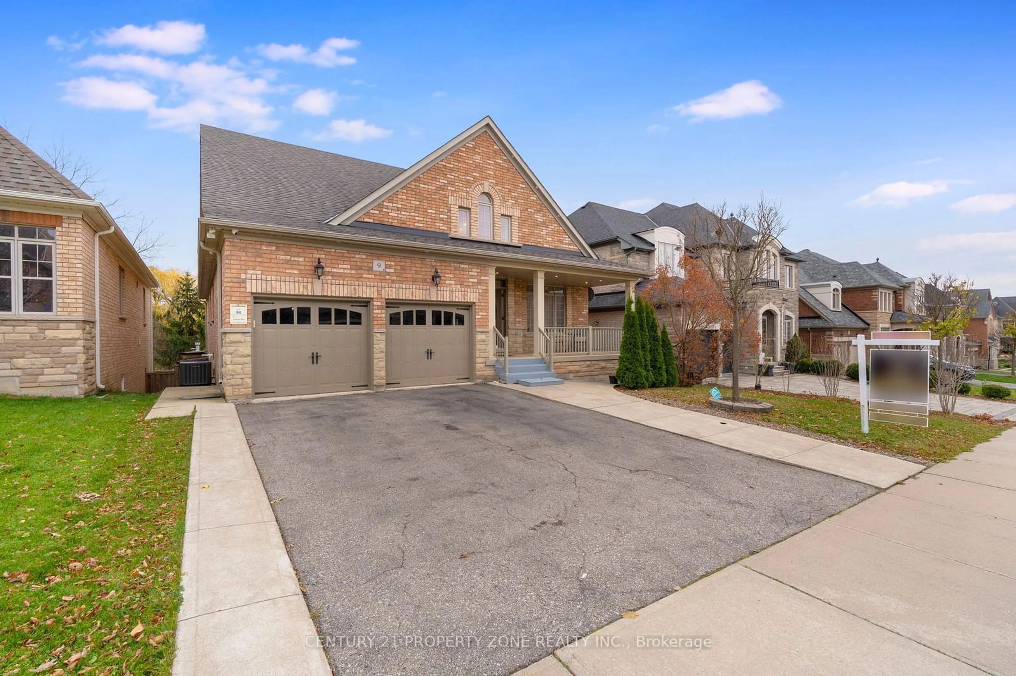 Frontside or backside of a home, the street view for 9 Haywood Dr, Brampton Ontario L6X 0W1