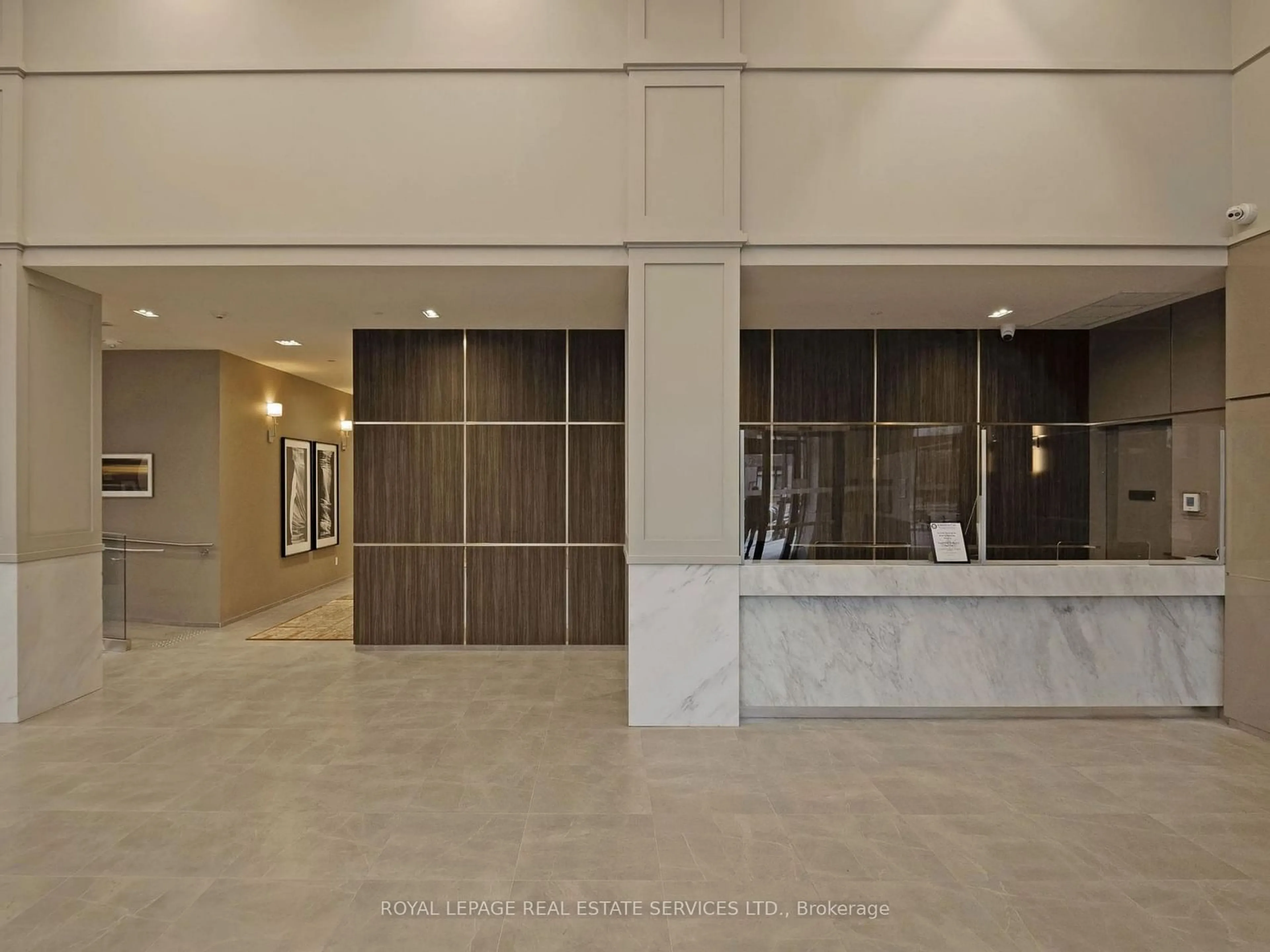 Indoor lobby, ceramic floors for 4055 Parkside Village #2619, Mississauga Ontario L5B 0K8