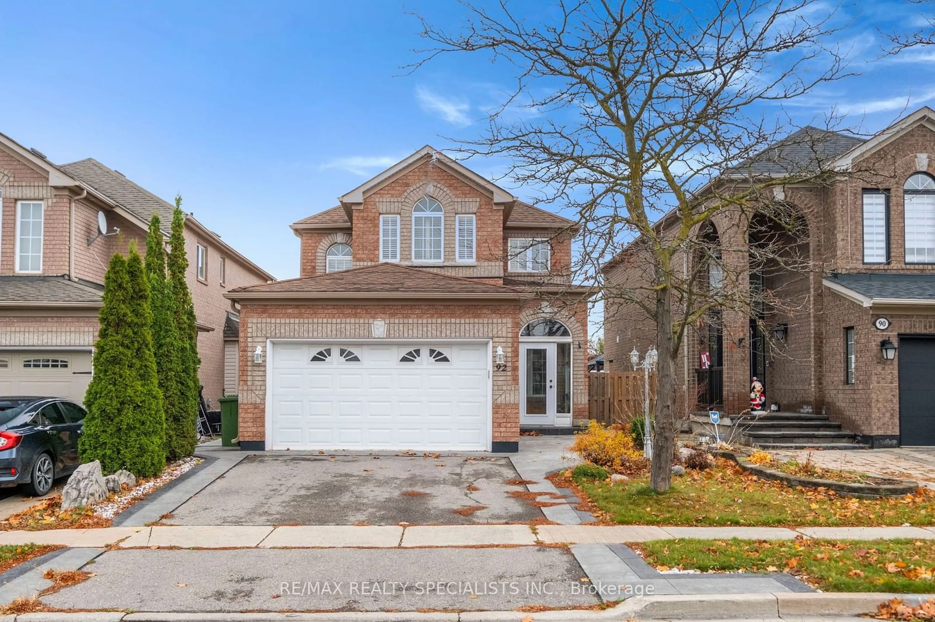 Frontside or backside of a home, the street view for 92 Stella Cres, Caledon Ontario L7E 2A9