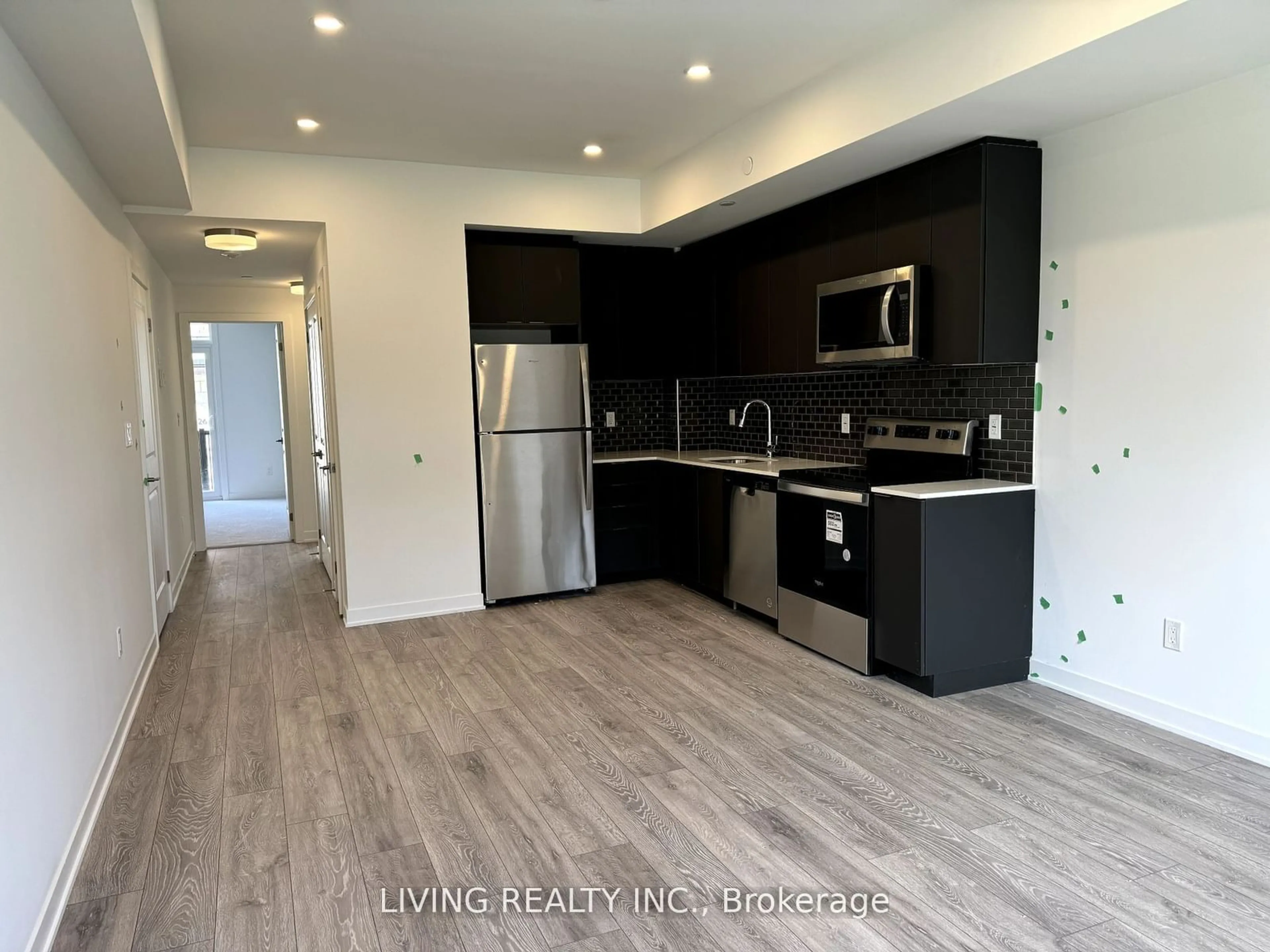 Open concept kitchen for 4015 Hickory Dr #TH06, Mississauga Ontario L4W 1L1