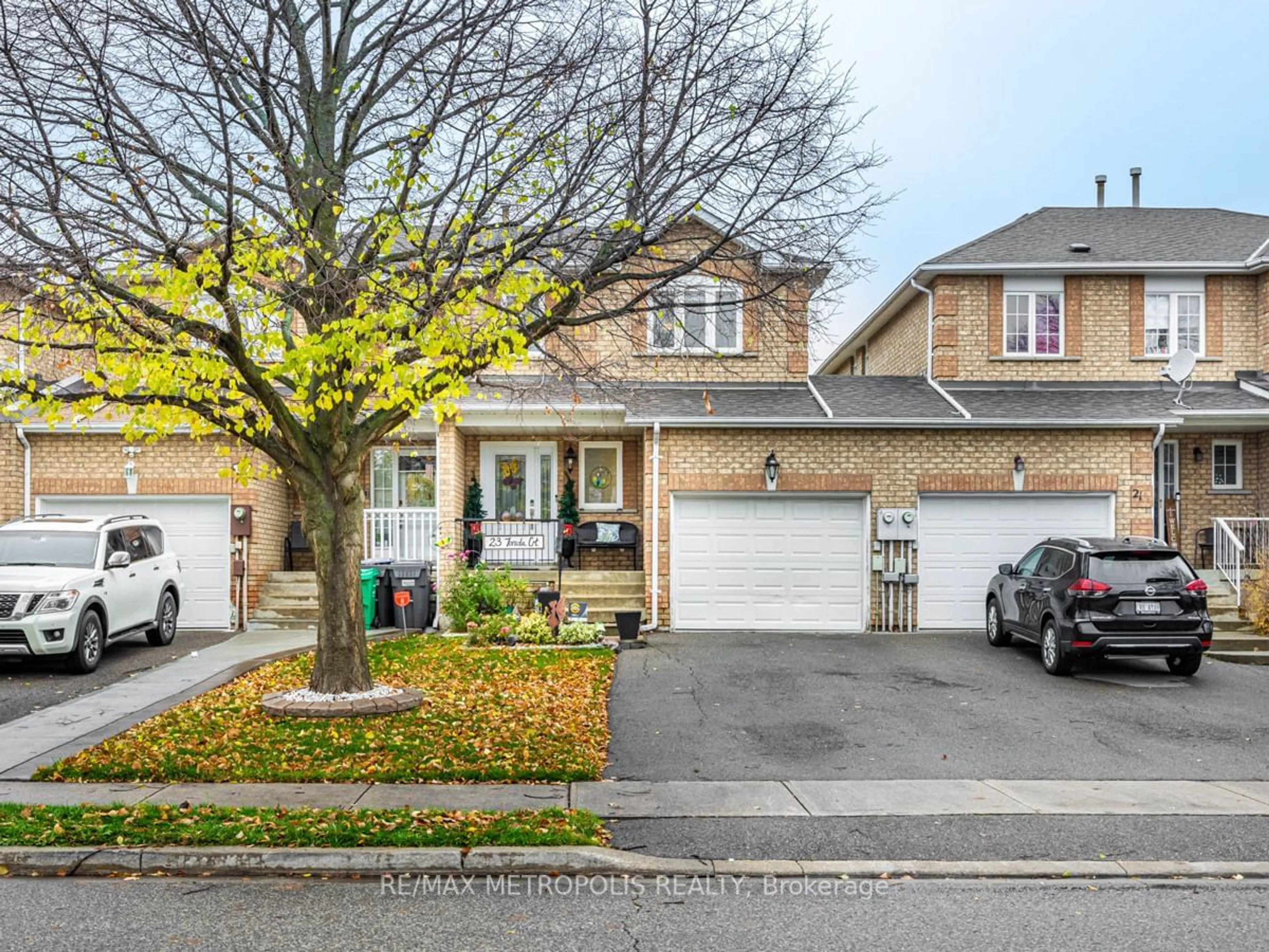 Frontside or backside of a home, the street view for 23 Torada Crt, Brampton Ontario L7A 1H5