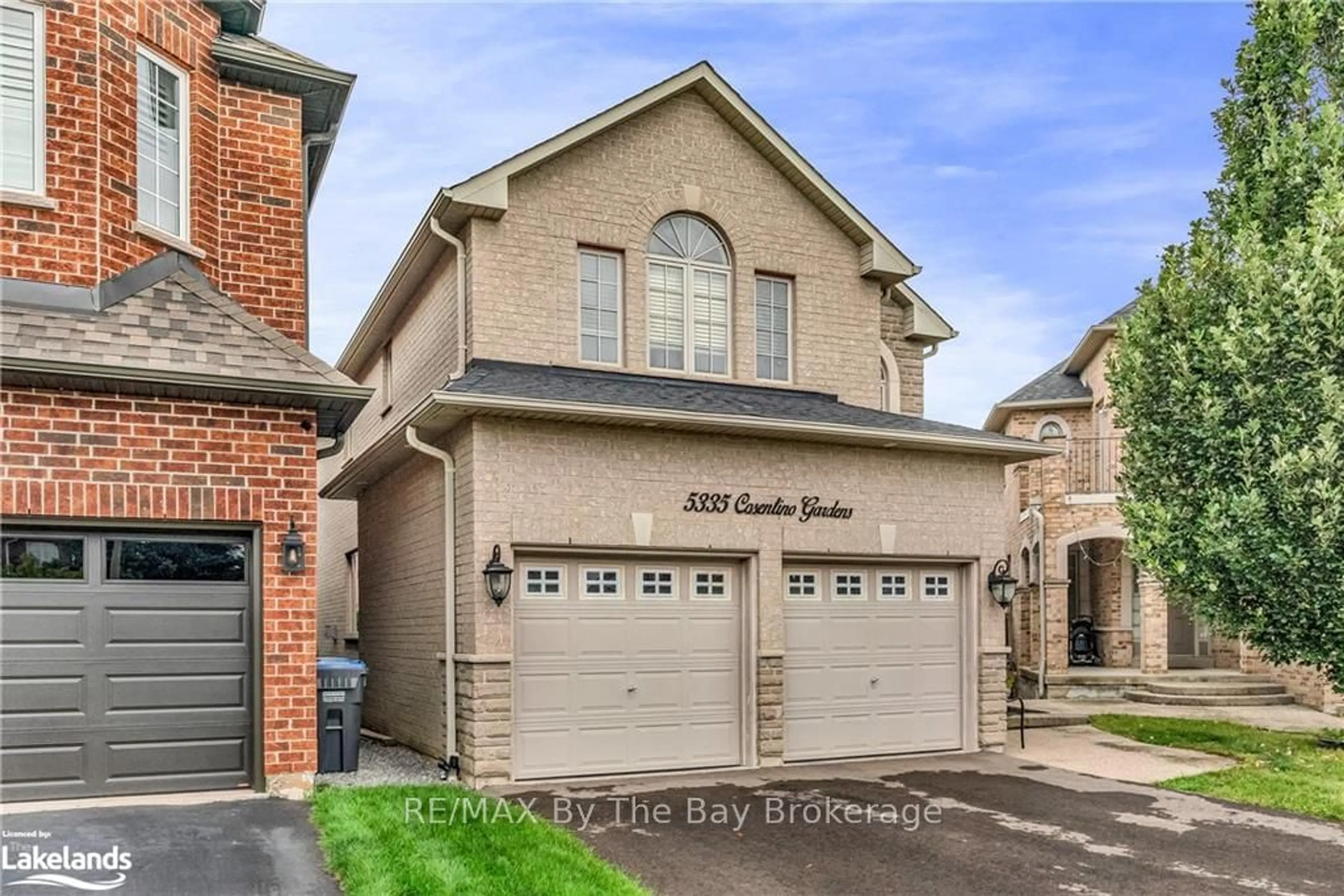 Frontside or backside of a home, cottage for 5335 COSENTINO Gdns, Mississauga Ontario L4Z 3Z3