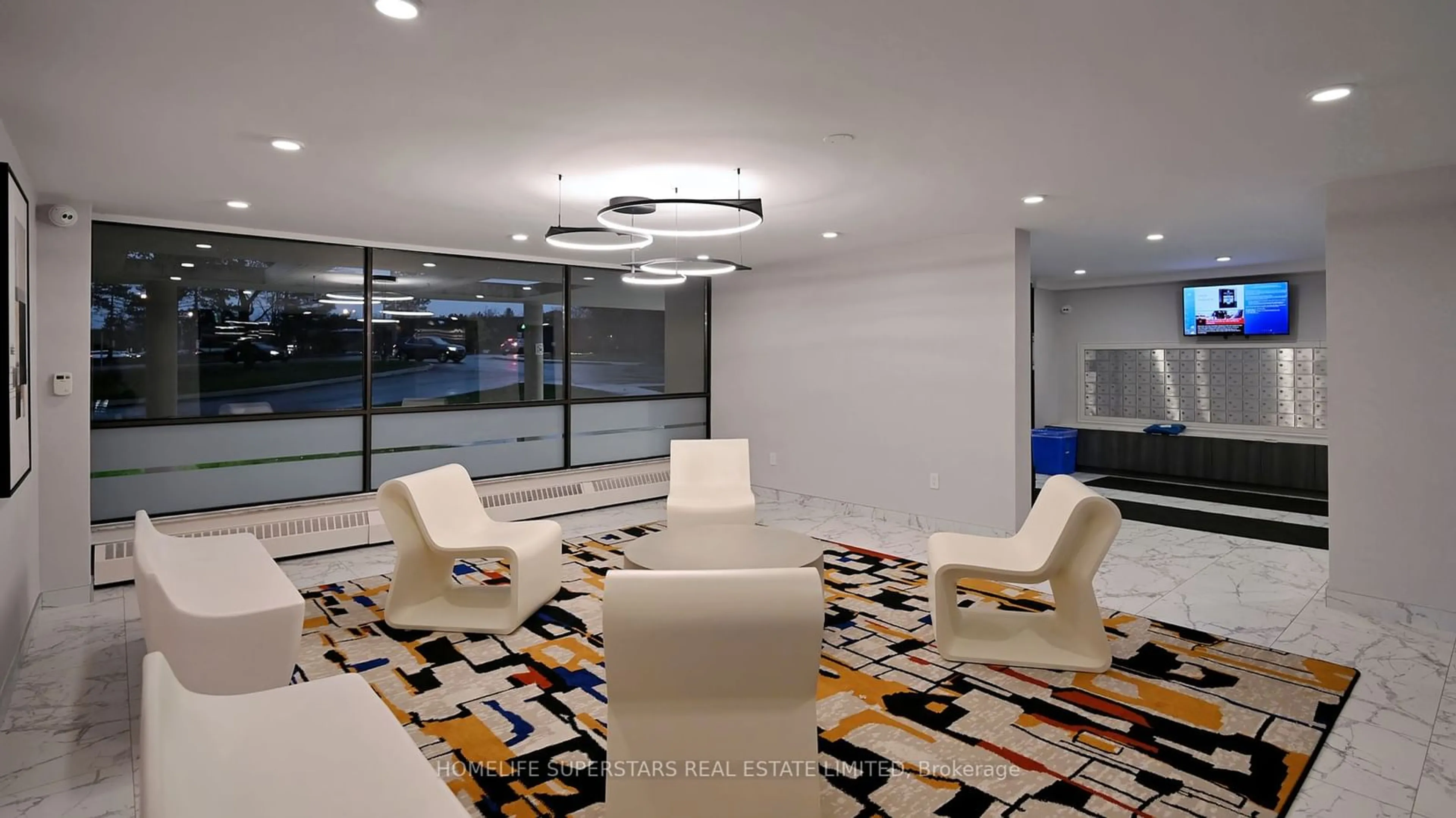 Indoor lobby, ceramic floors for 3501 Glen Erin Dr #605, Mississauga Ontario L5L 2E9