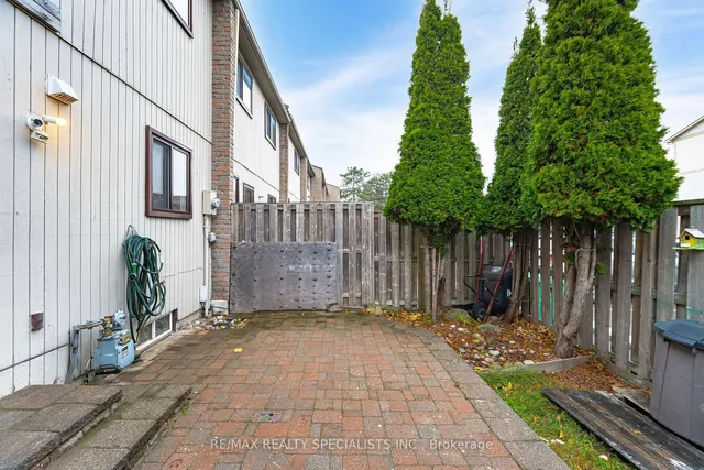 Additional property image - 8 Guildford Cres Unit 8