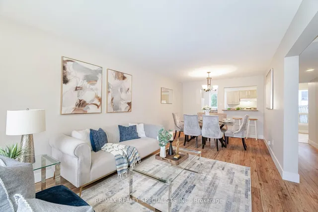 Additional property image - 8 Guildford Cres Unit 8