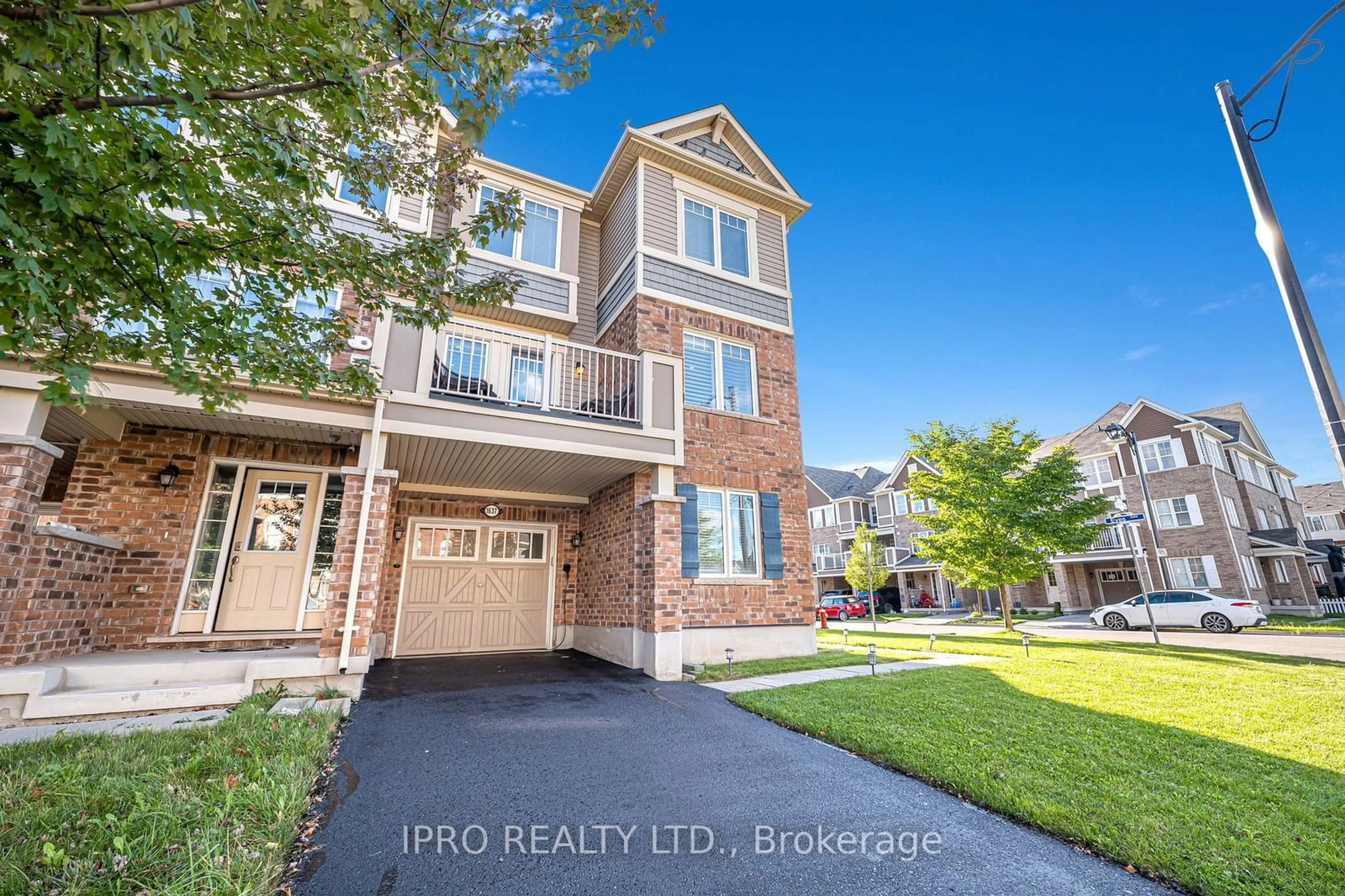 A pic from exterior of the house or condo, the street view for 1637 LeBlanc Crt, Milton Ontario L9E 0A4