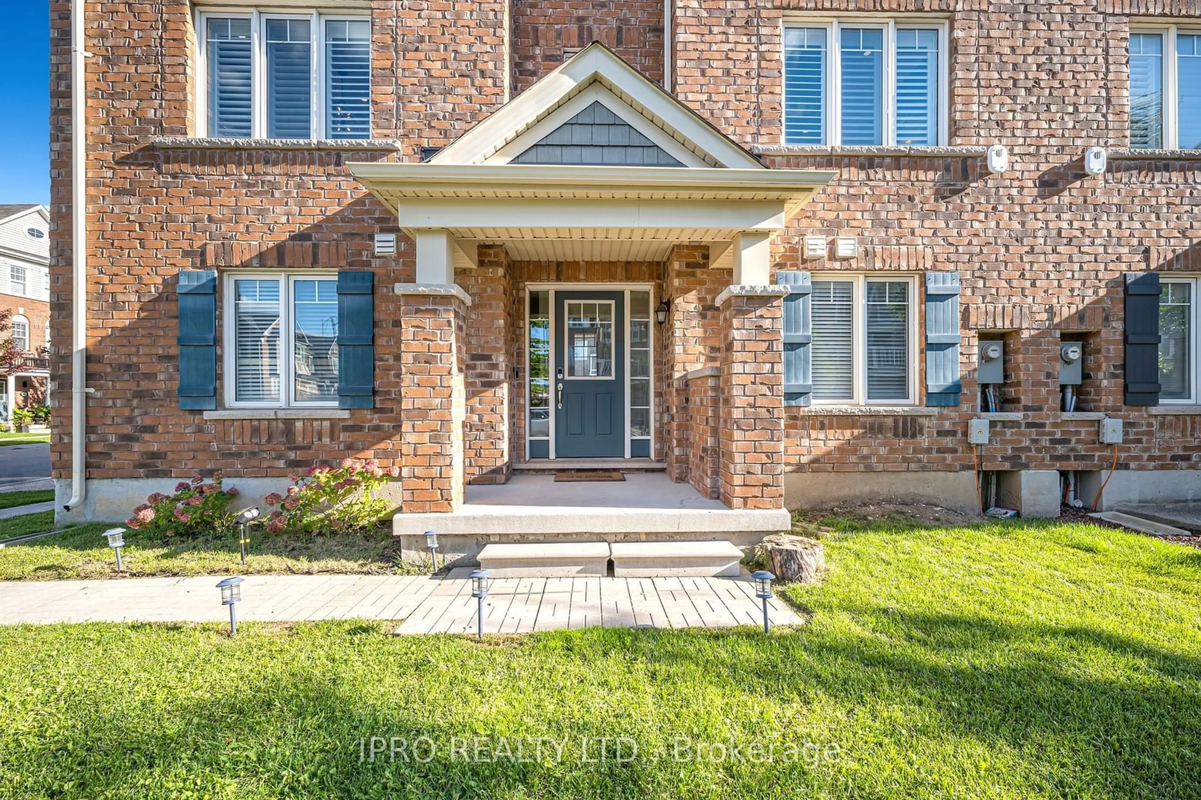 Home with brick exterior material for 1637 LeBlanc Crt, Milton Ontario L9E 0A4