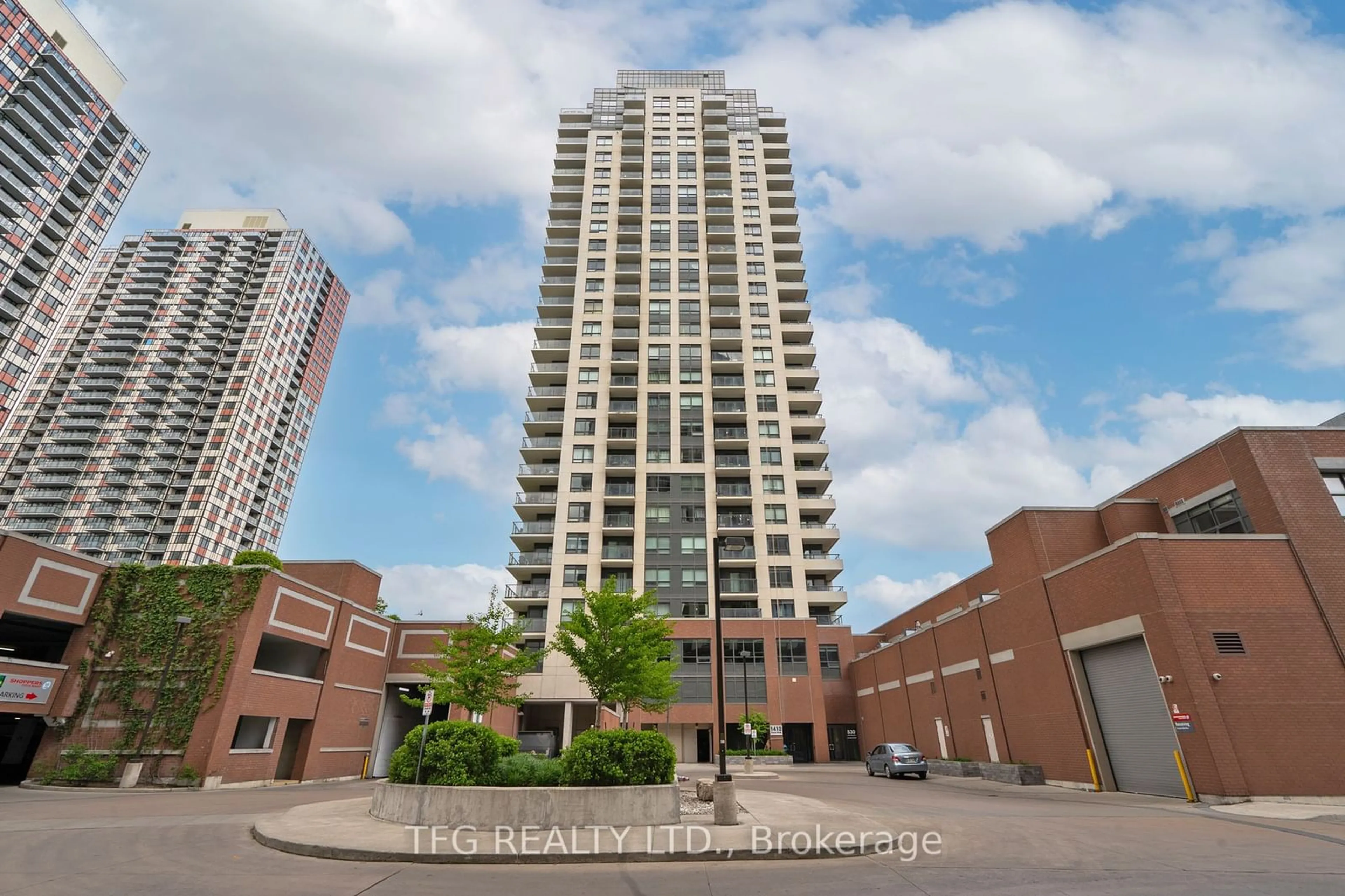 A pic from exterior of the house or condo, the front or back of building for 1410 Dupont St #318, Toronto Ontario M6H 0B6