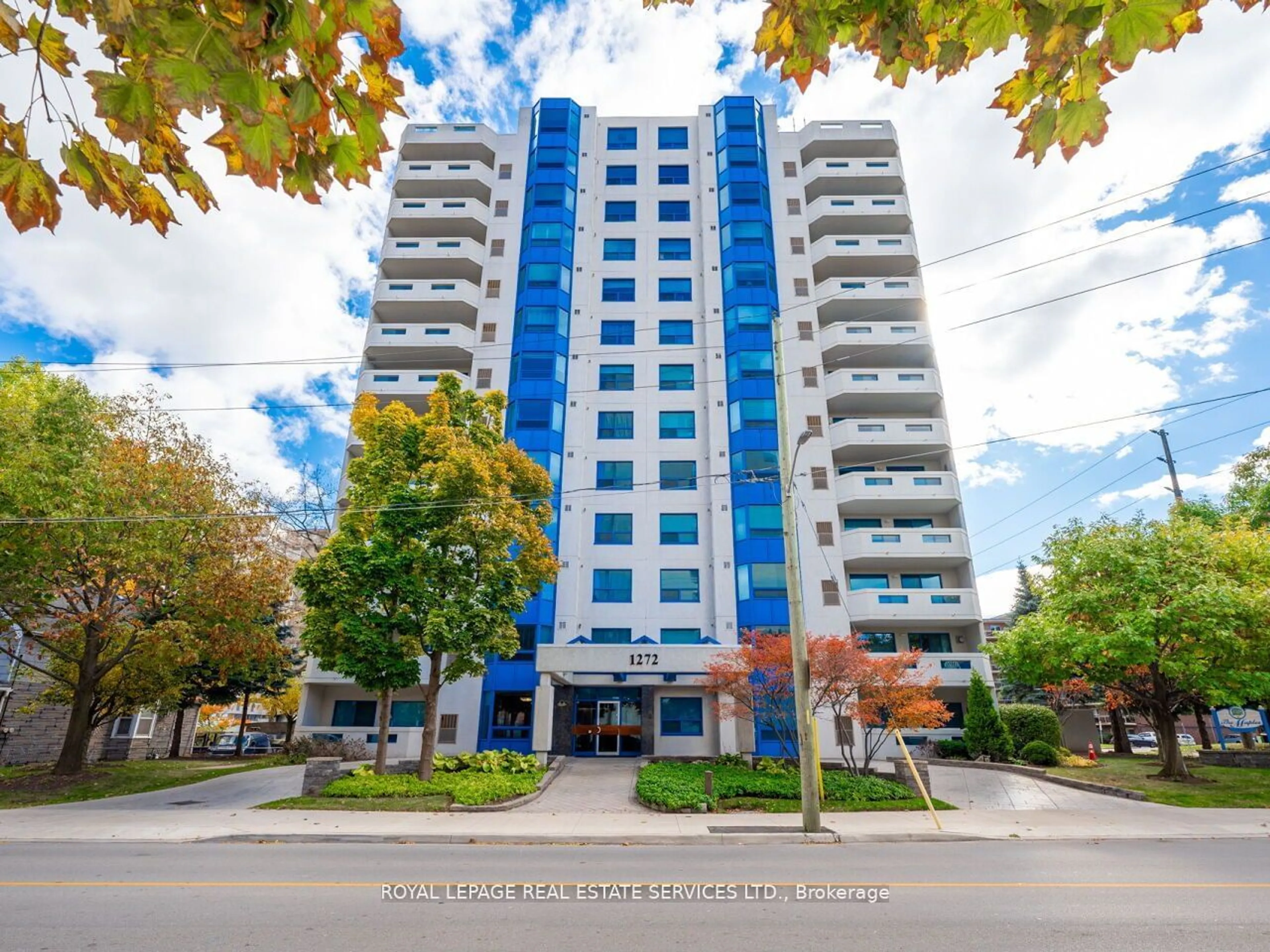 A pic from exterior of the house or condo, the front or back of building for 1272 Ontario St #901, Burlington Ontario L7S 2L8