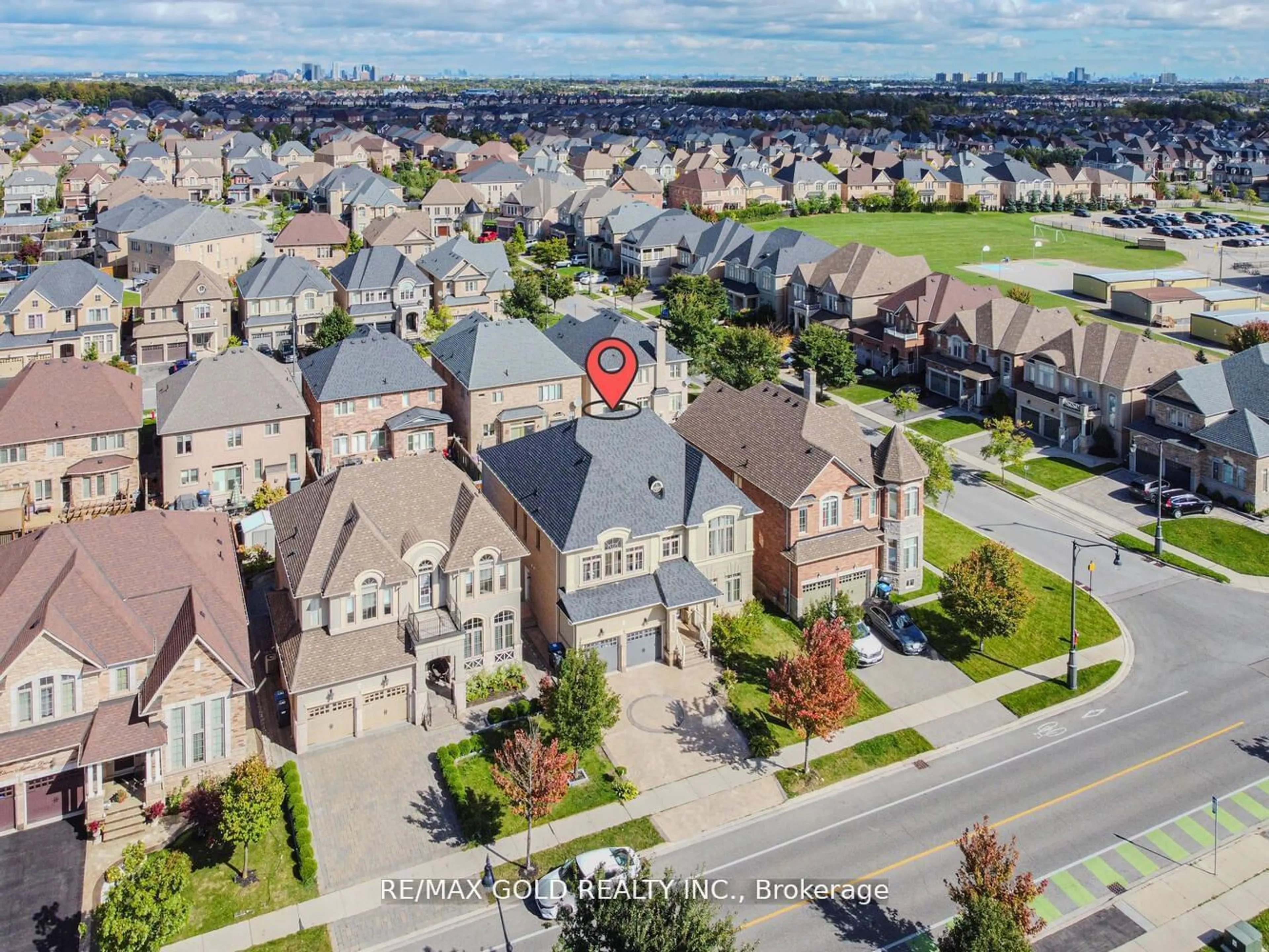 Frontside or backside of a home, the street view for 133 Elbern Markell Dr, Brampton Ontario L6X 0X5