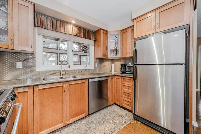 Additional property image - 957 Sanford Dr