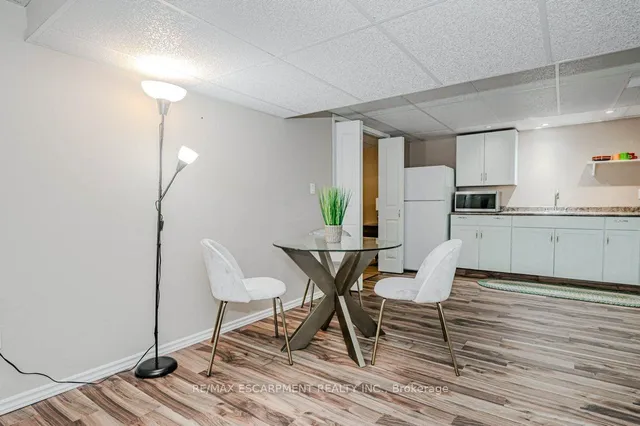 Additional property image - 957 Sanford Dr