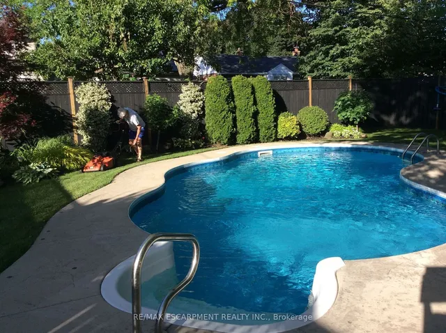 Additional property image - 957 Sanford Dr