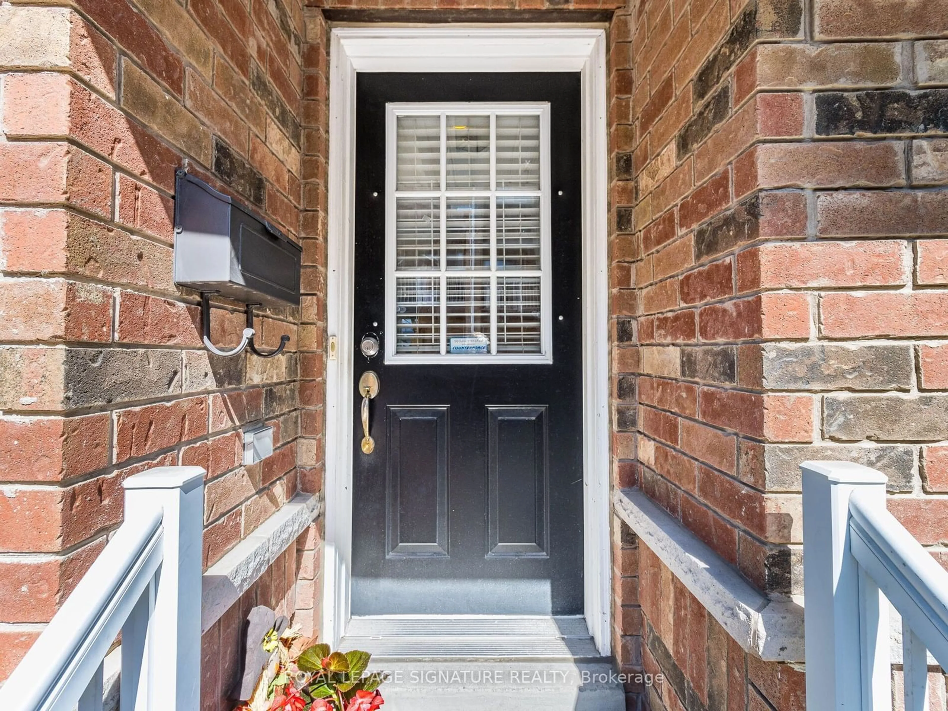 Indoor entryway, wood floors for 131 Brickworks Lane #BL131, Toronto Ontario M6N 5H8