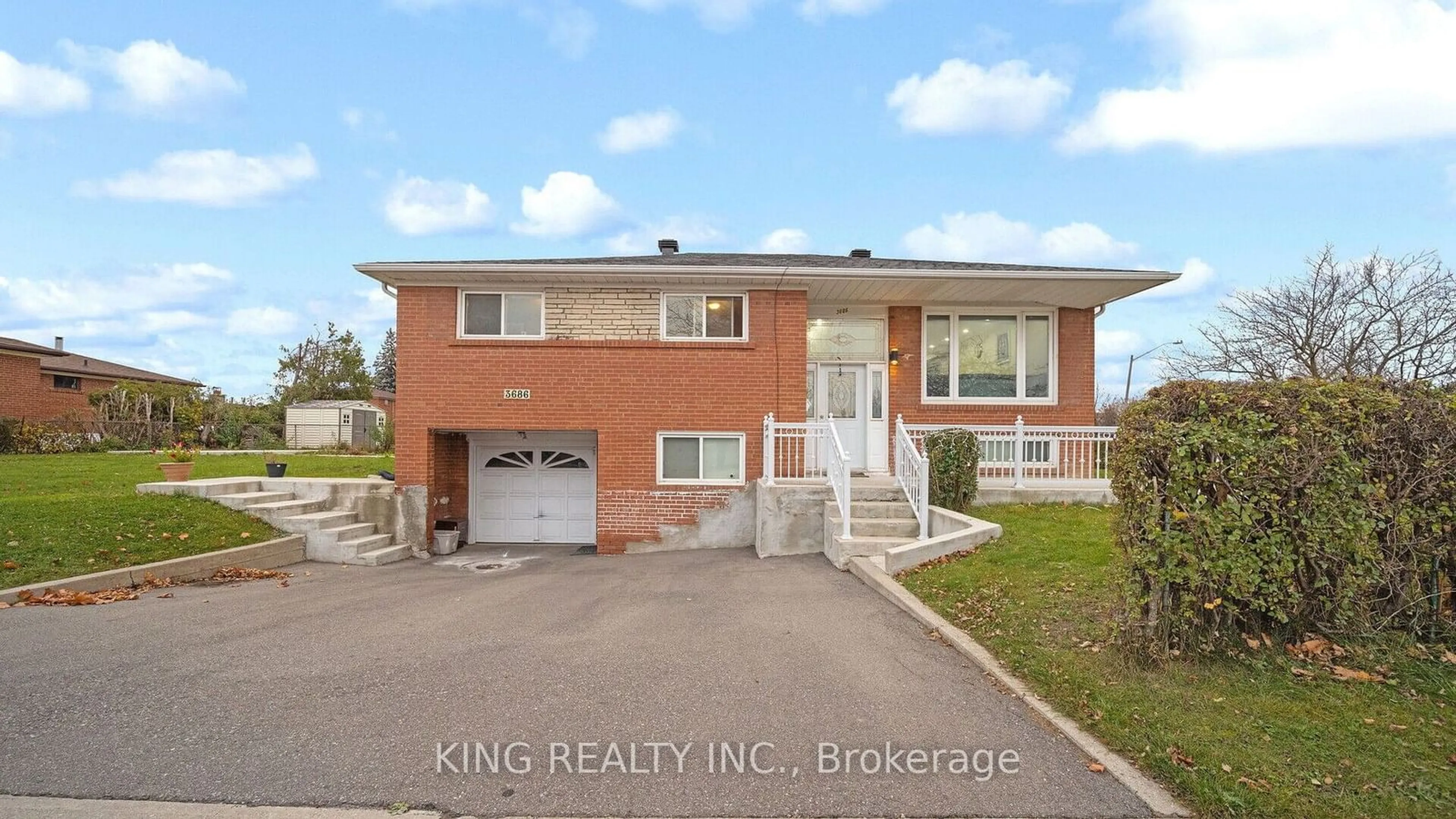 Frontside or backside of a home for 3686 Darla Dr, Mississauga Ontario L4T 2C9