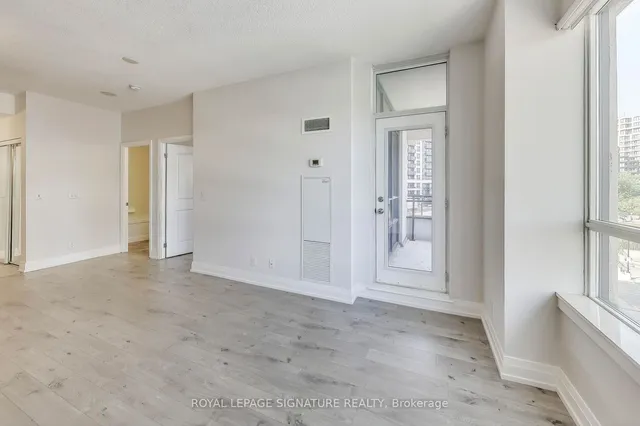 Additional property image - 1060 Sheppard Ave Unit 306