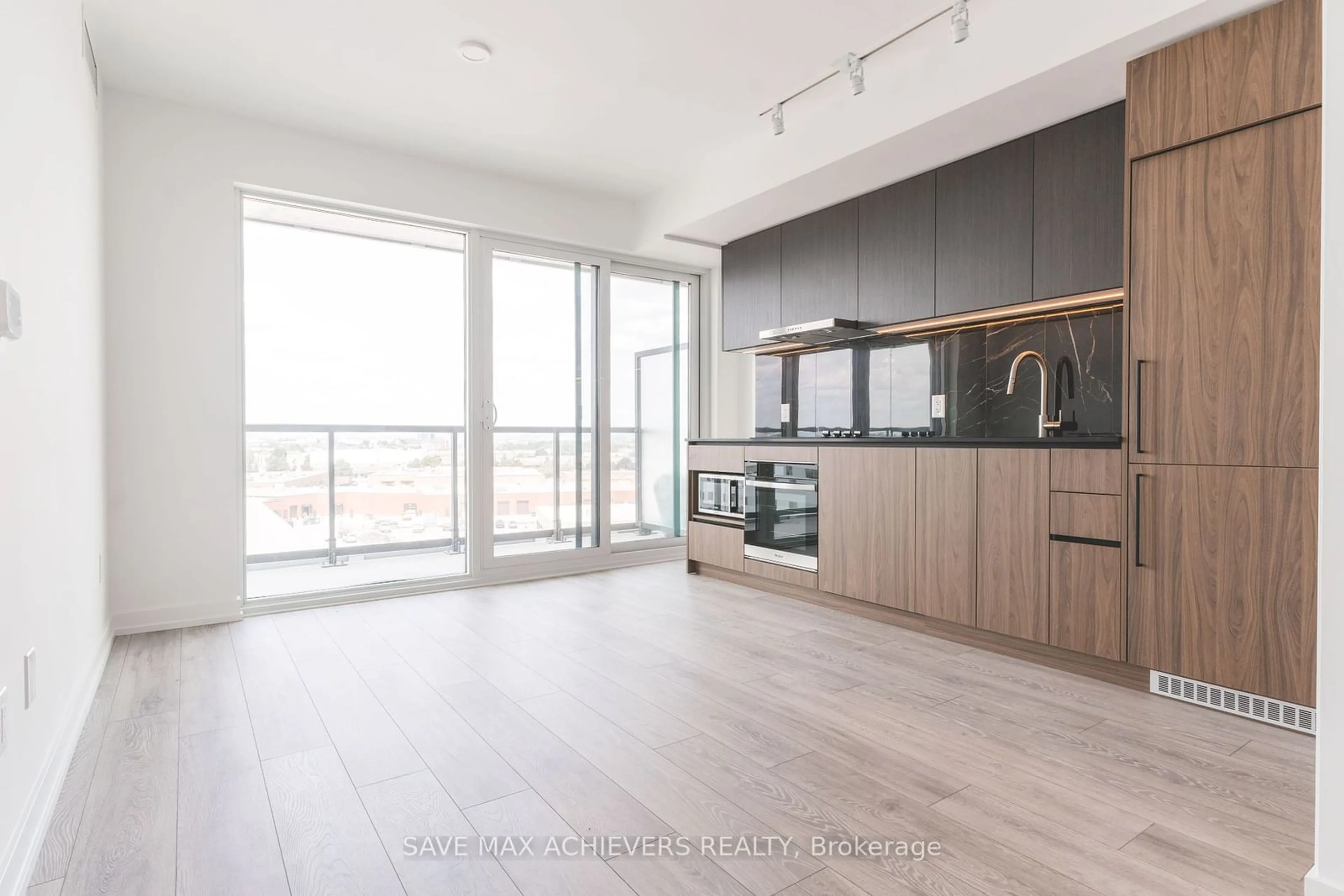 Open concept kitchen for 1100 Sheppard Ave #828, Toronto Ontario M9L 2R7