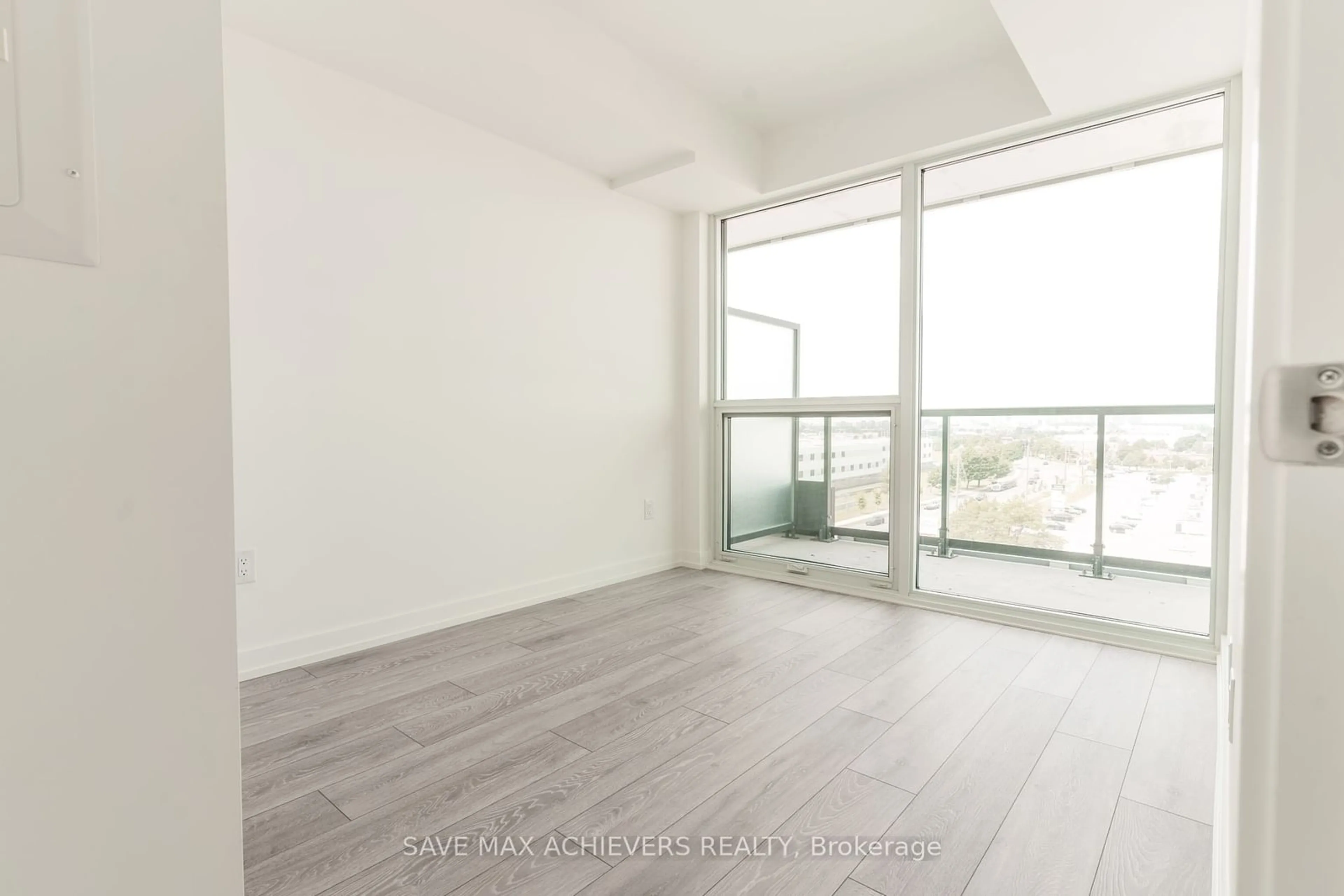 Other indoor space, wood floors for 1100 Sheppard Ave #828, Toronto Ontario M9L 2R7