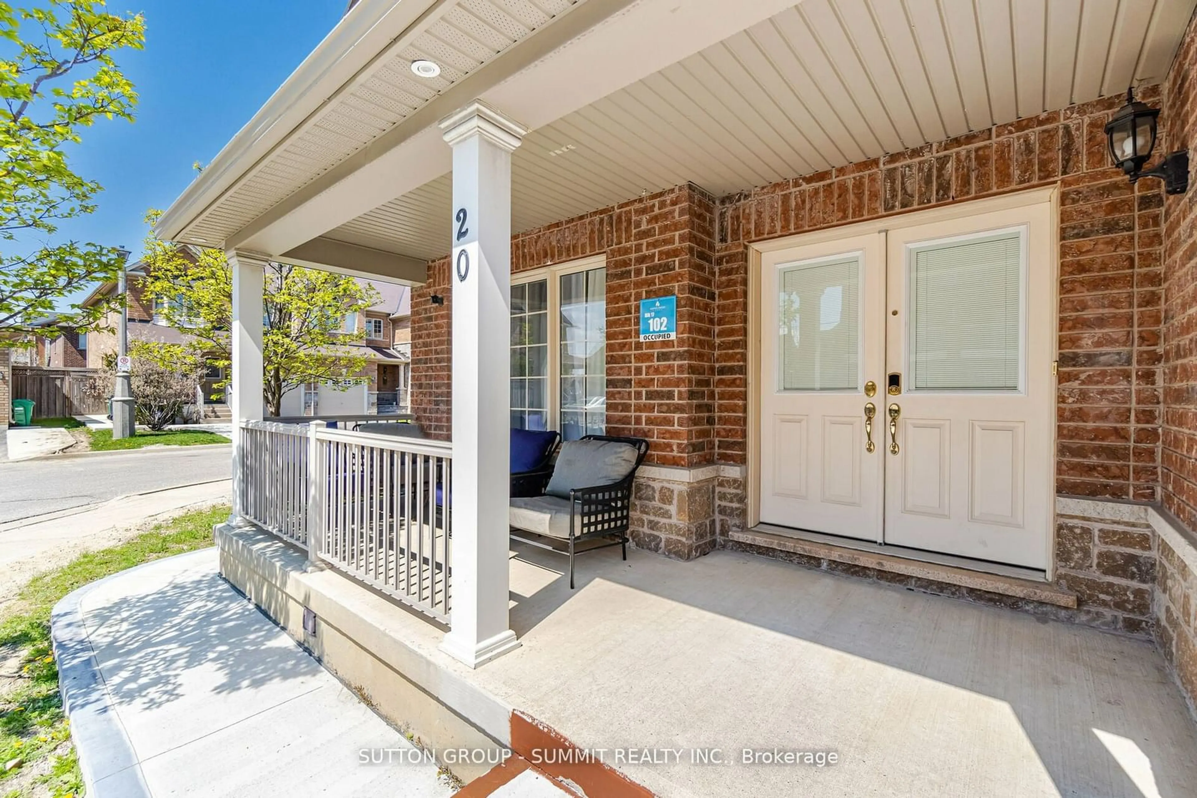 Patio, cottage for 20 BELLHAVEN Cres, Brampton Ontario L6R 0W7