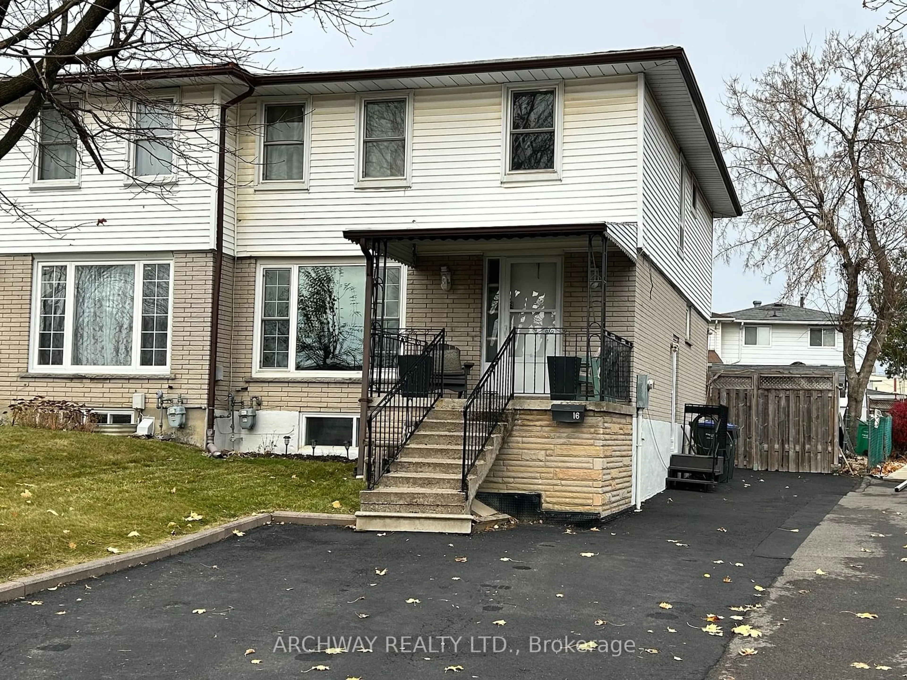 A pic from exterior of the house or condo, the street view for 16 Sharon Crt, Brampton Ontario L6W 3B7