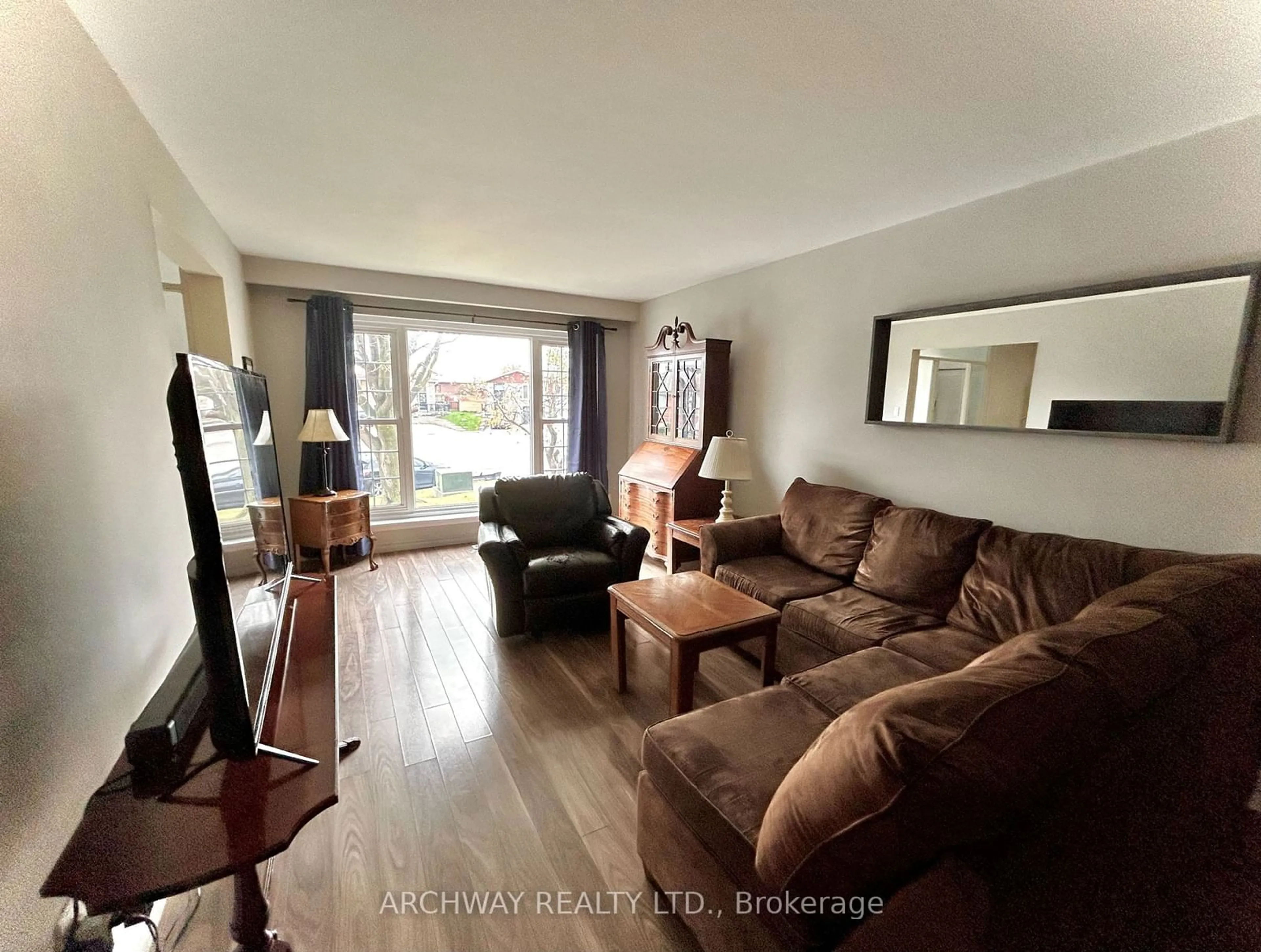 Living room, wood floors for 16 Sharon Crt, Brampton Ontario L6W 3B7