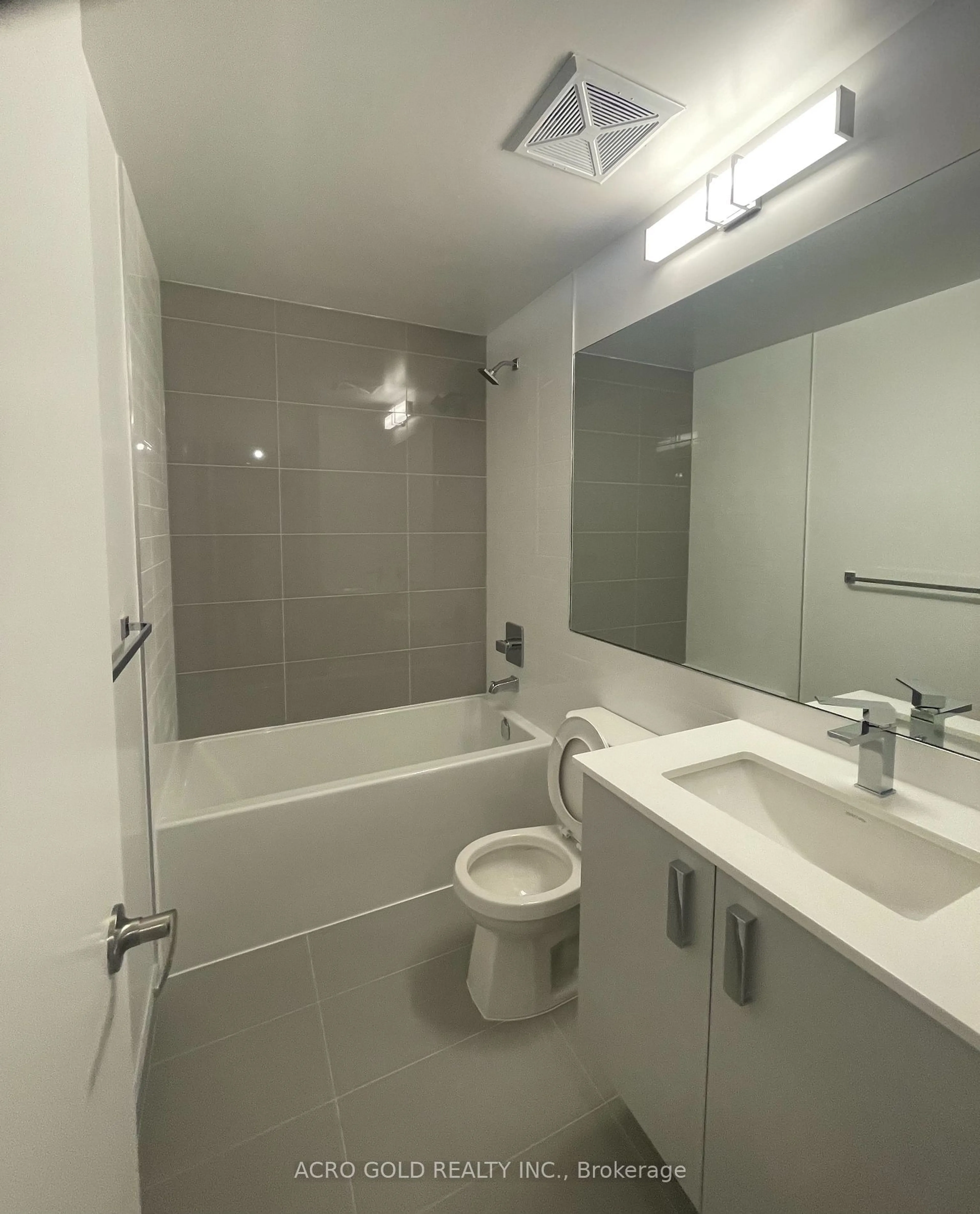 Standard bathroom, not visible floor for 10 Gibbs Rd #712, Toronto Ontario M9B 0E2