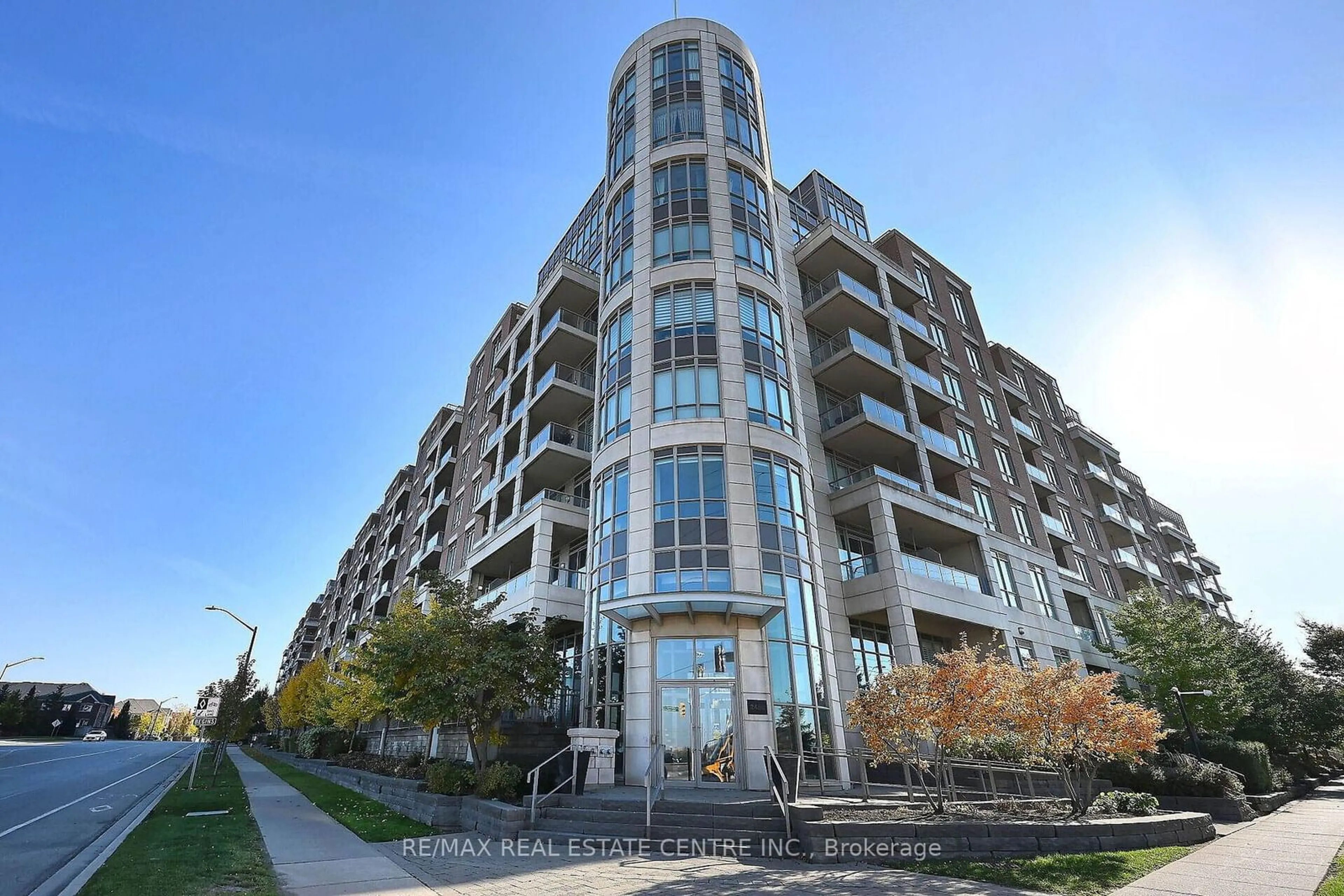 A pic from exterior of the house or condo, the front or back of building for 2480 Prince Michael Dr #414, Oakville Ontario L6H 0H1