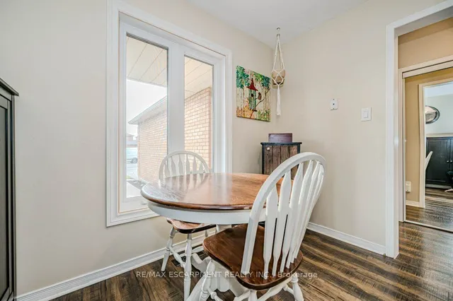 Additional property image - 633 Amelia Cres