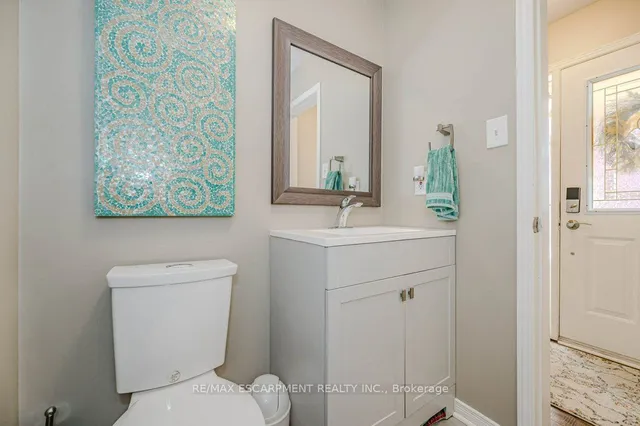 Additional property image - 633 Amelia Cres