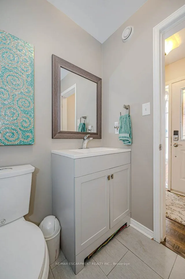 Additional property image - 633 Amelia Cres