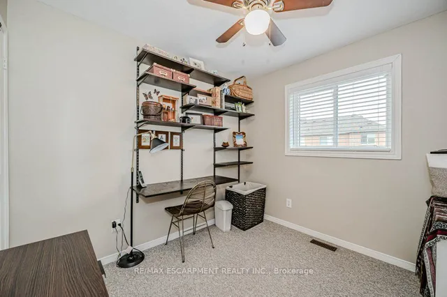 Additional property image - 633 Amelia Cres