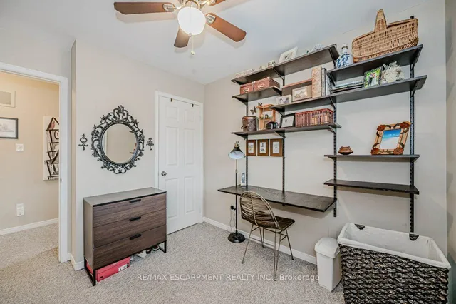 Additional property image - 633 Amelia Cres