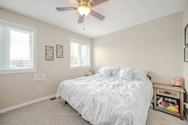 Additional property image - 633 Amelia Cres