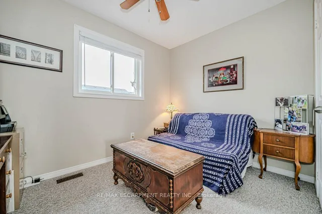 Additional property image - 633 Amelia Cres